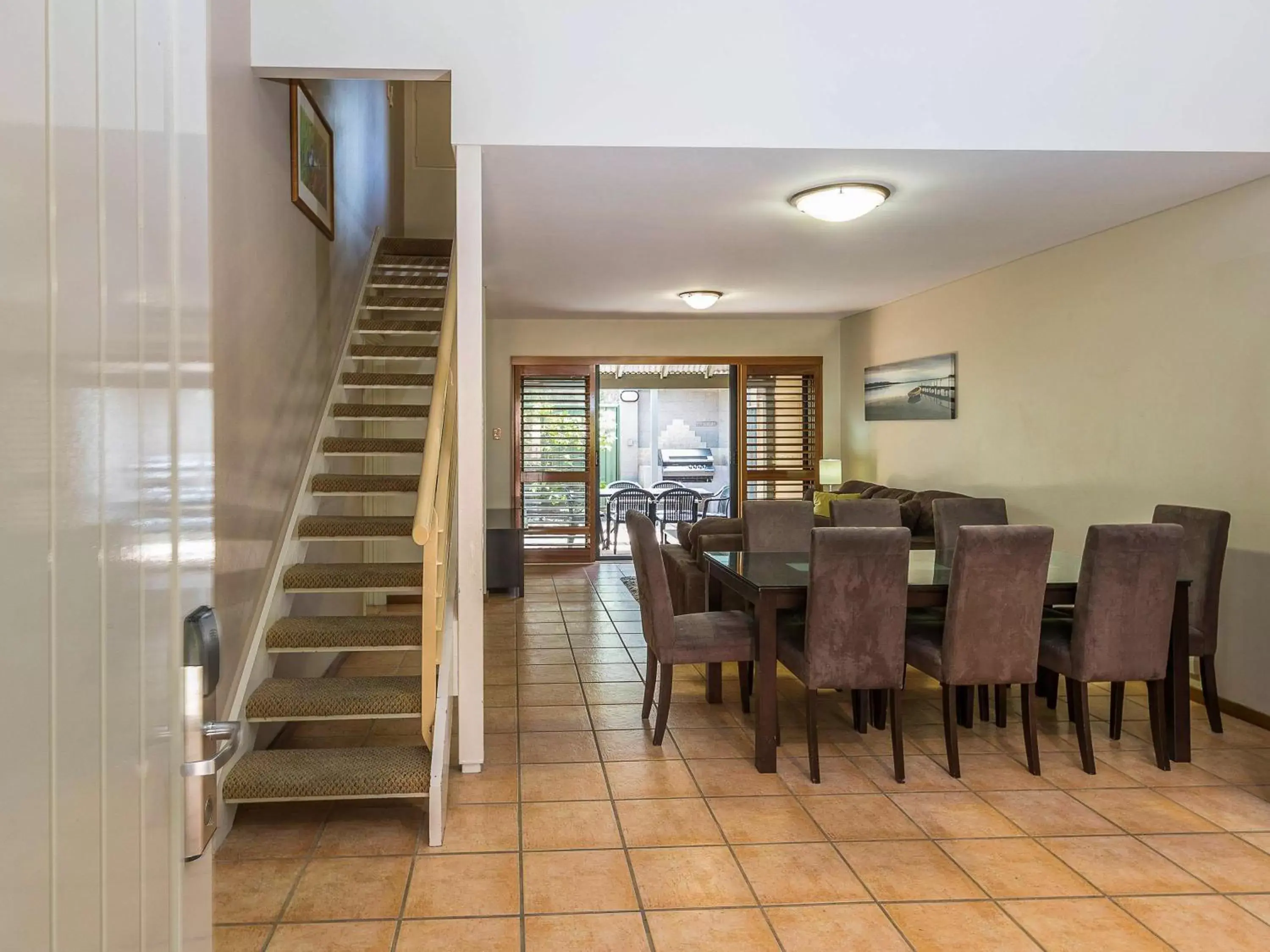 Photo of the whole room, Dining Area in The Sebel Busselton