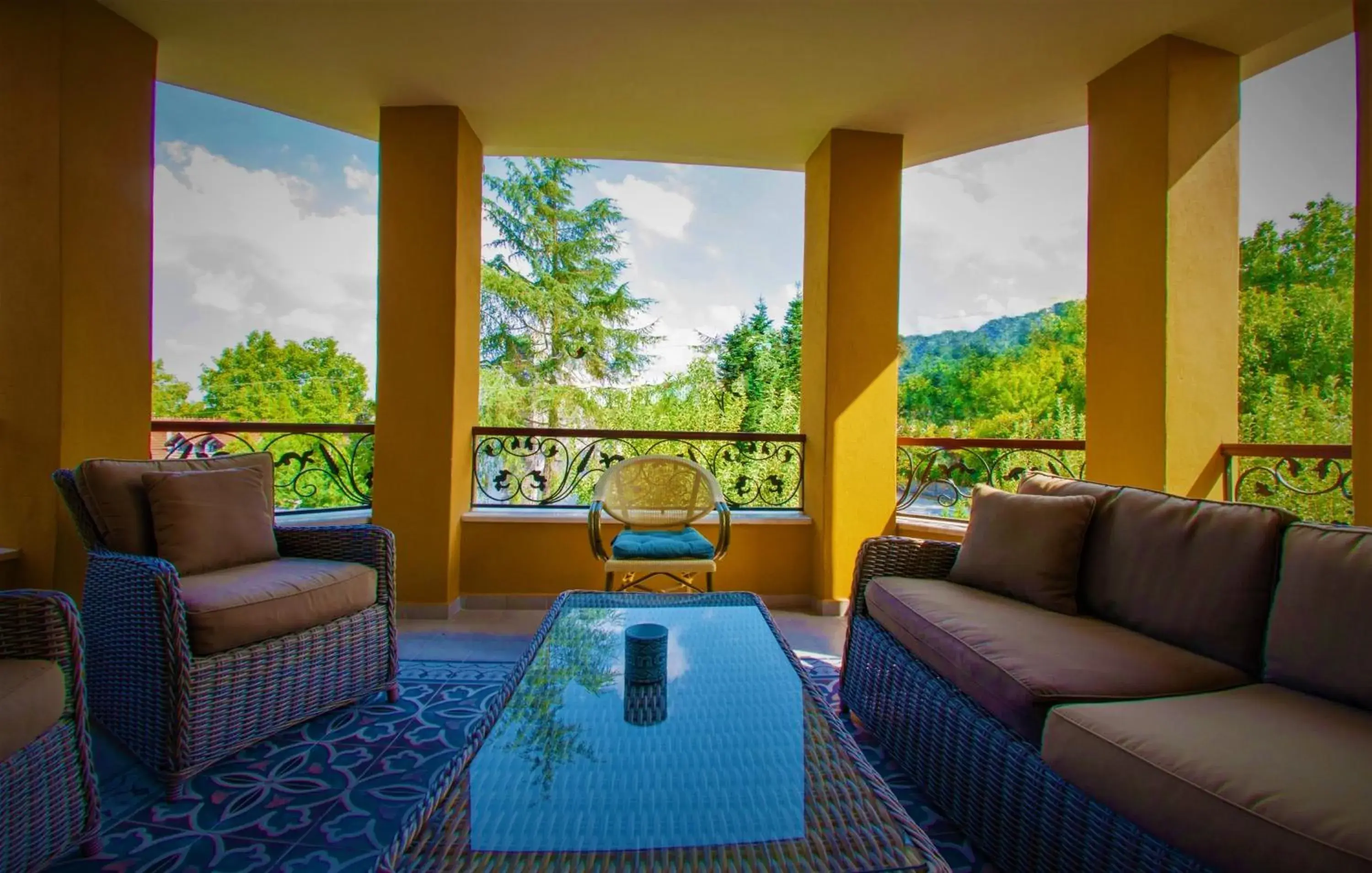 Balcony/Terrace, Seating Area in Villa Kirkpinar Sapanca