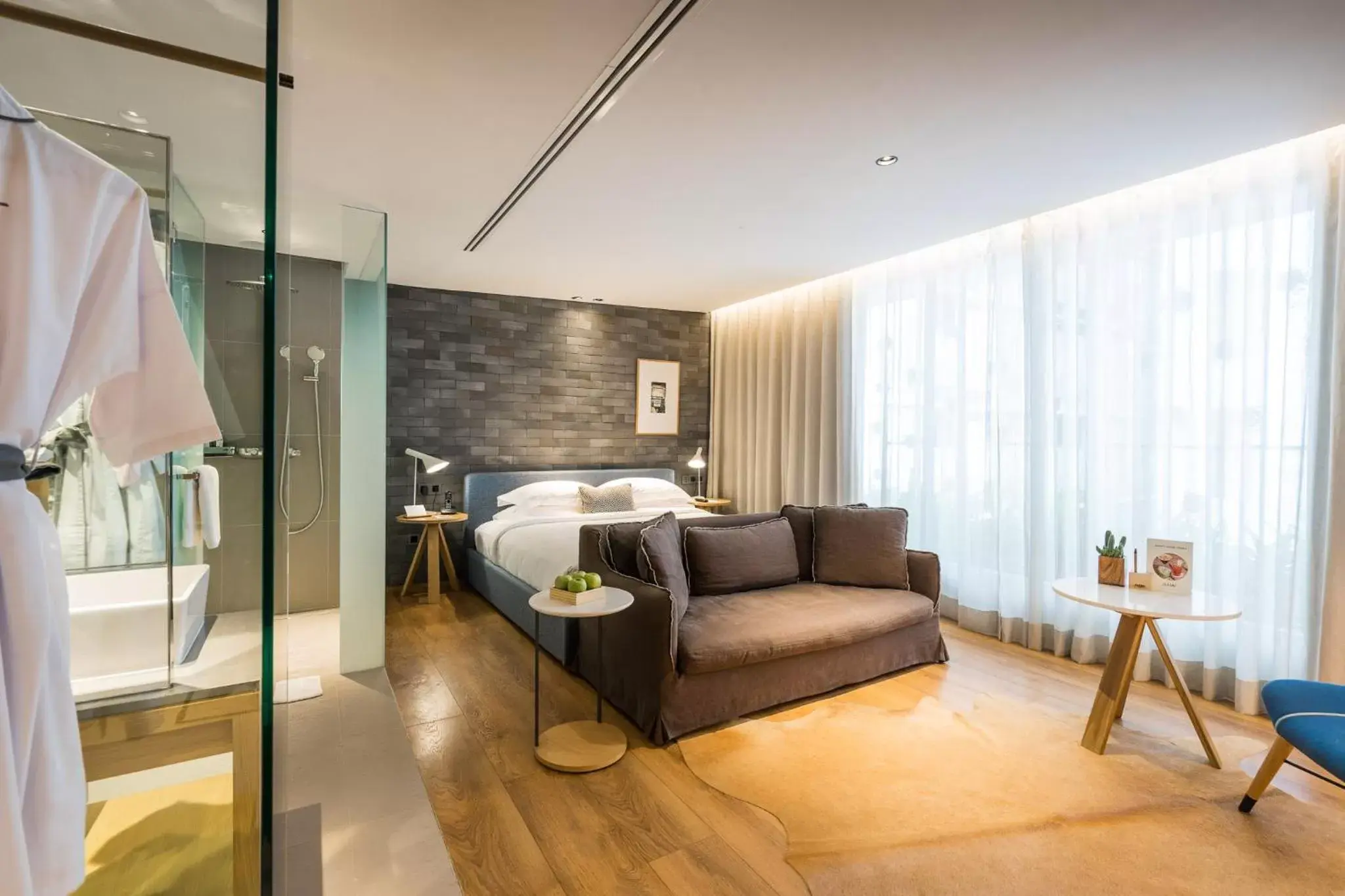 Photo of the whole room, Bed in Ad Lib Hotel Bangkok Photo of the whole room, Bed in Ad Lib Hotel Bangkok