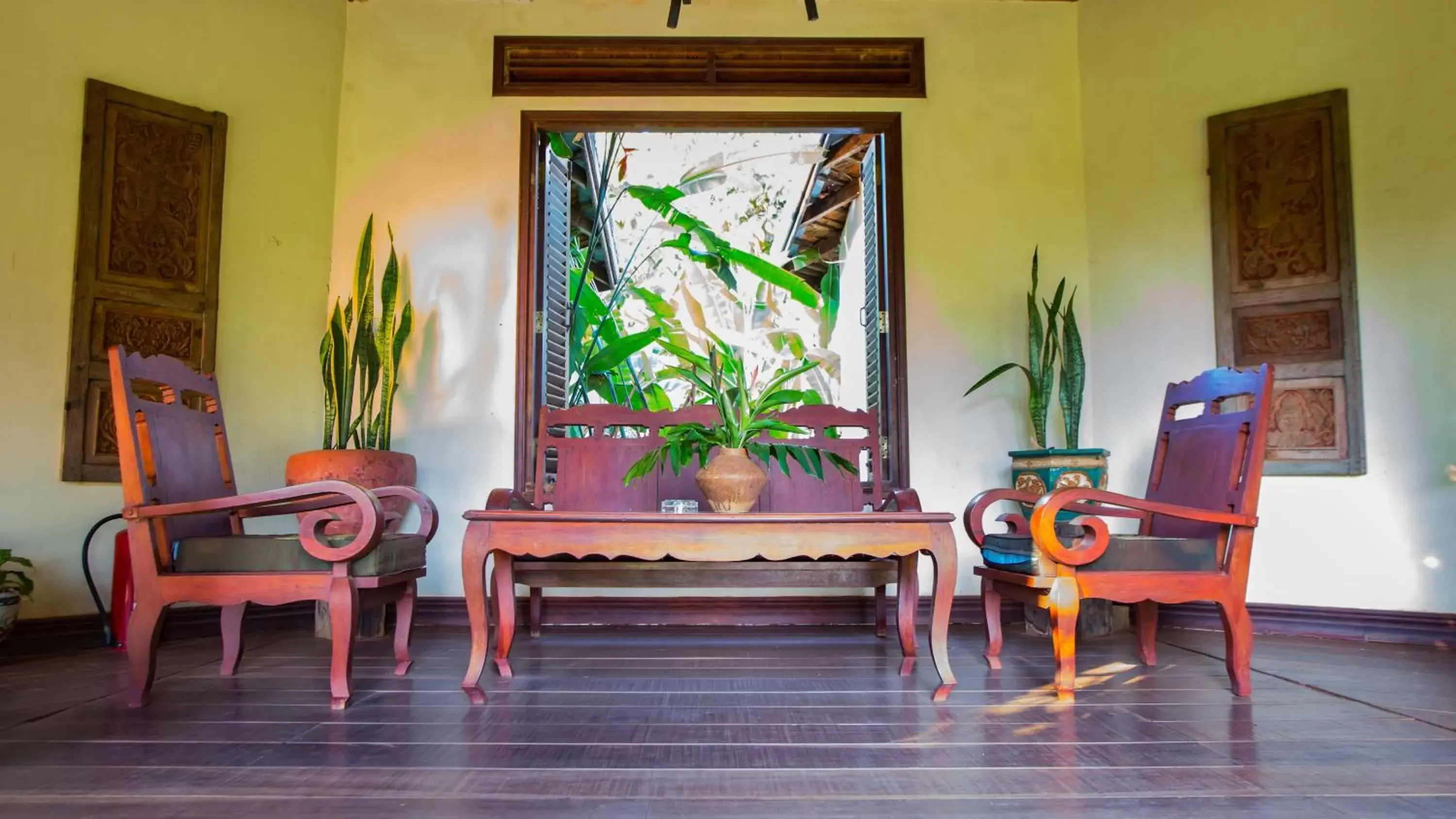 Patio, Seating Area in Terres Rouges Lodge