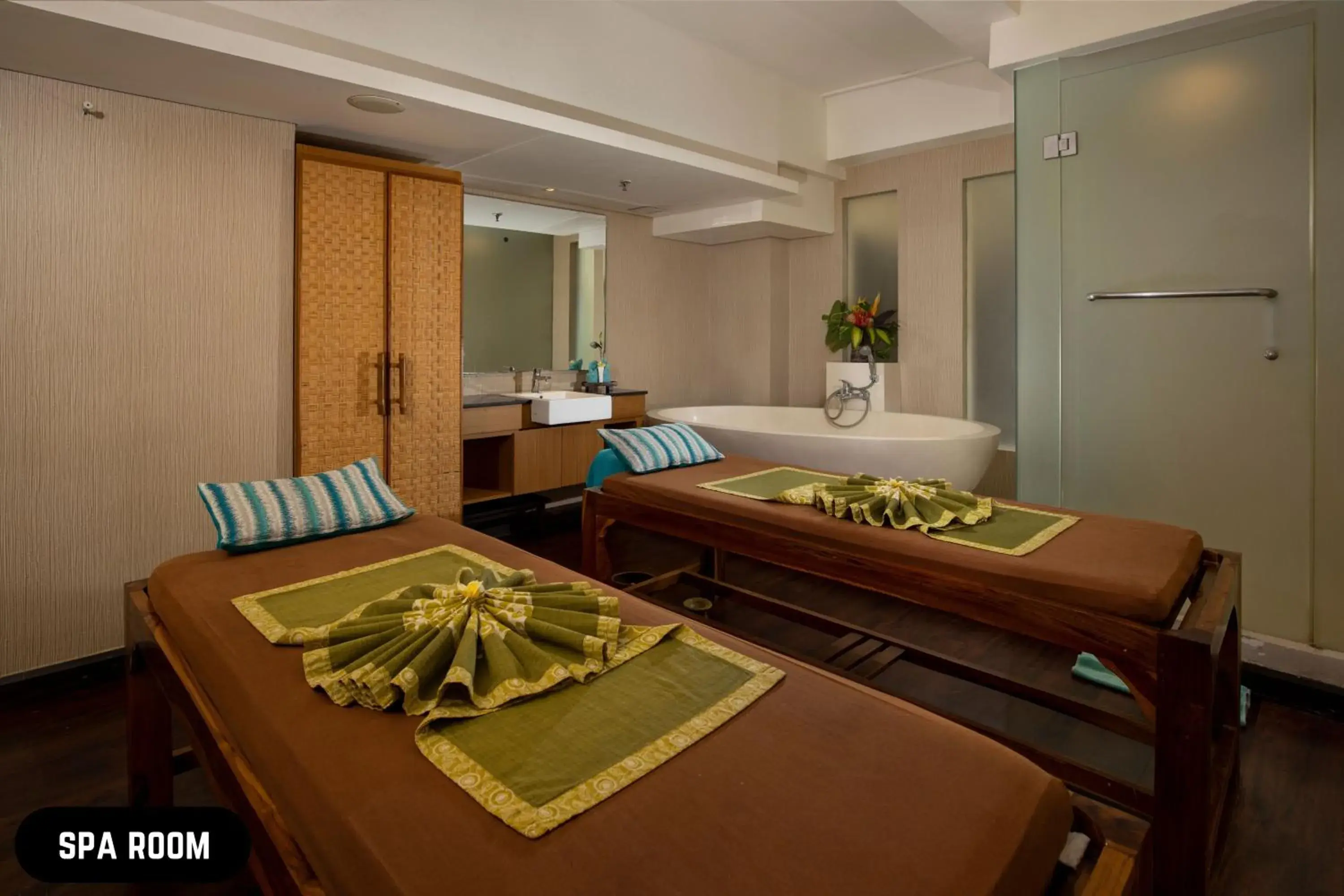 Spa and wellness centre/facilities, Bed in Grand Ixora Kuta Resort