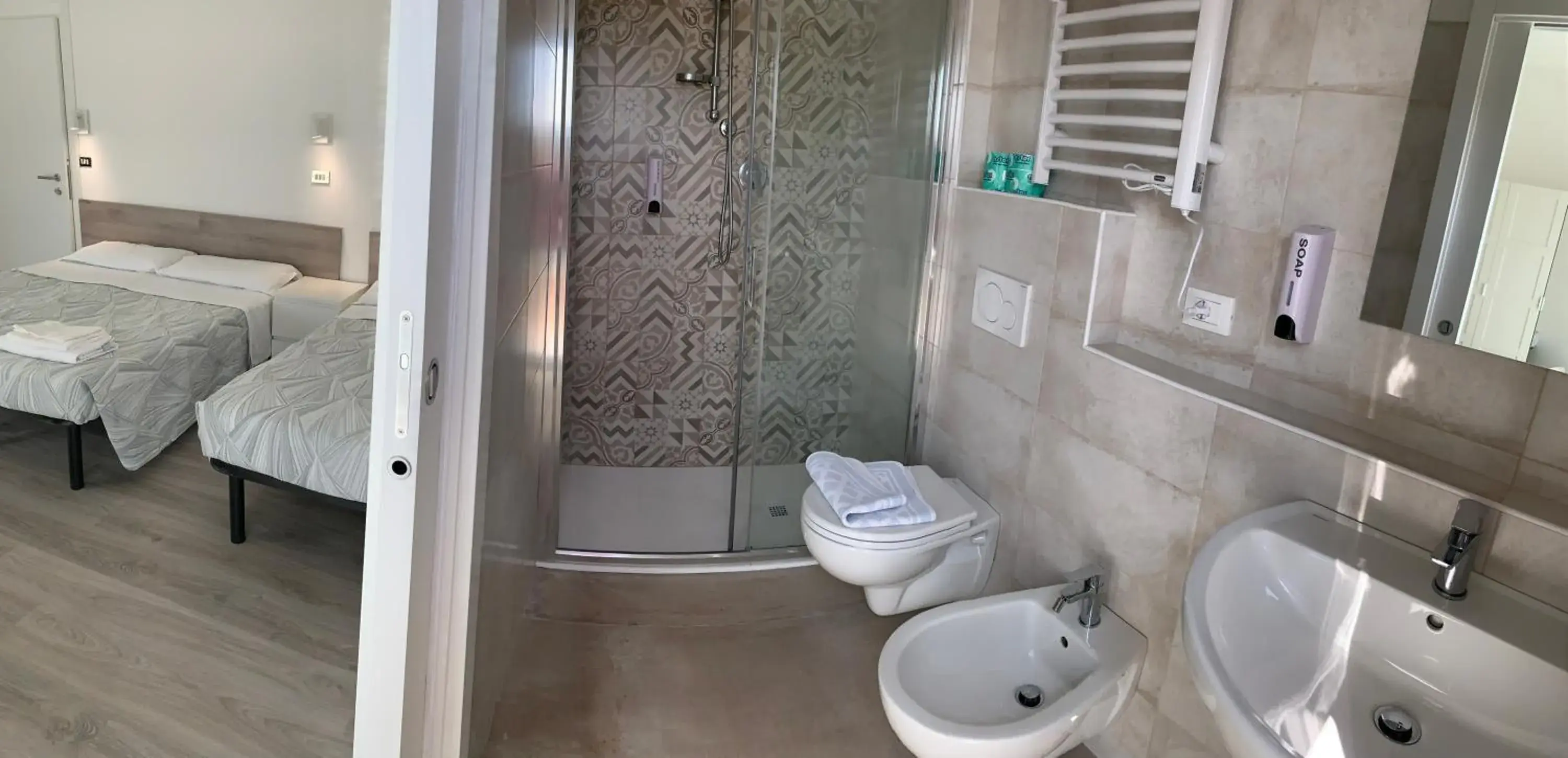 Shower, Bathroom in Hotel Laika