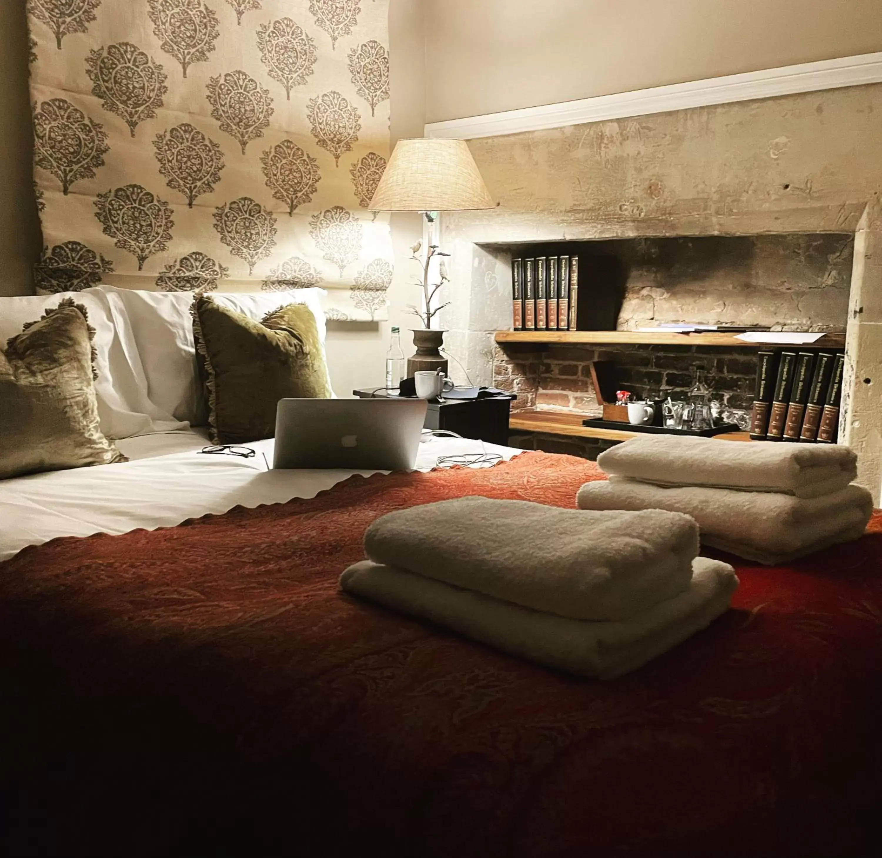 Bedroom, Seating Area in Chapter House