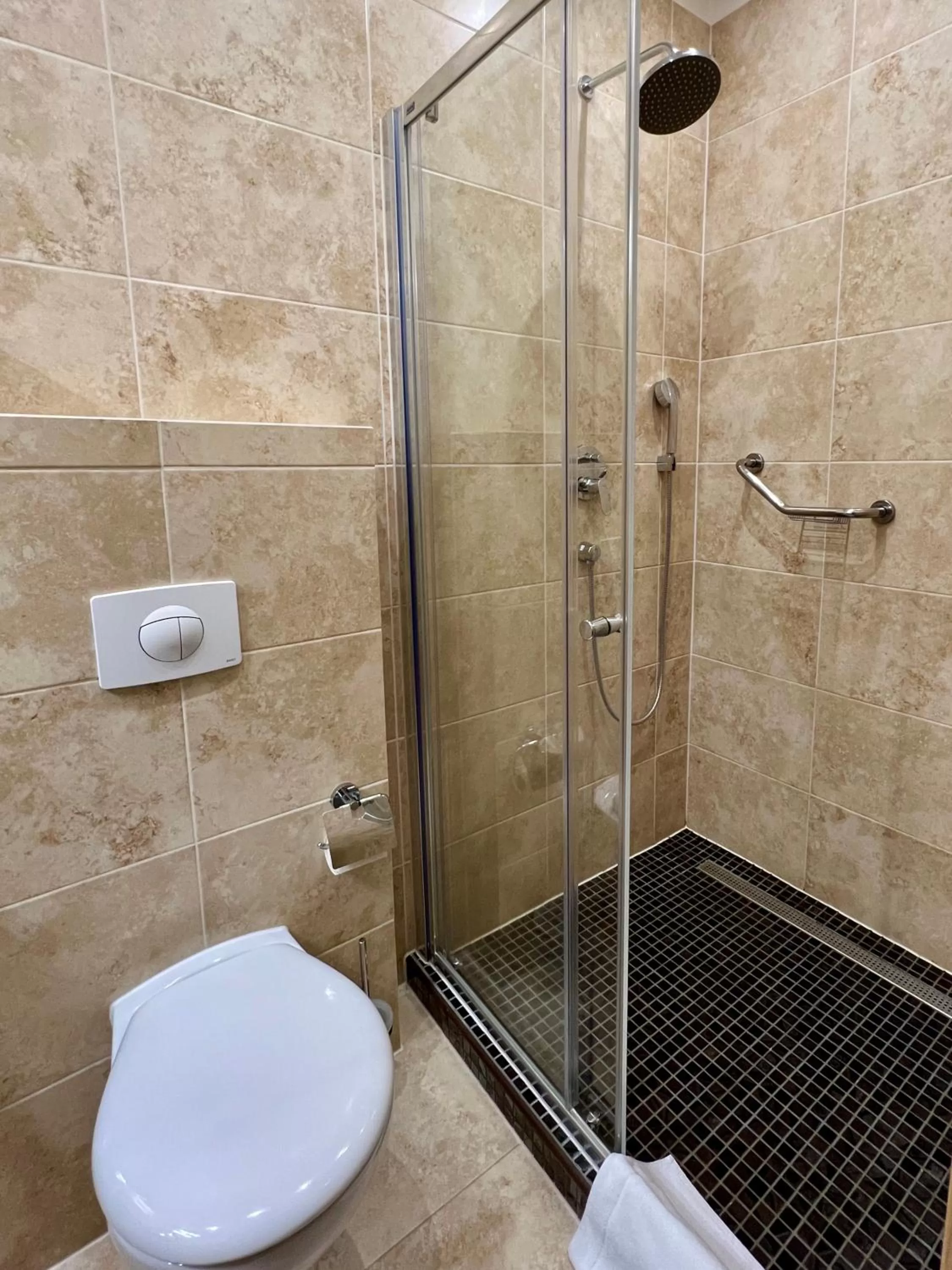 Shower in Zlatý Sloup