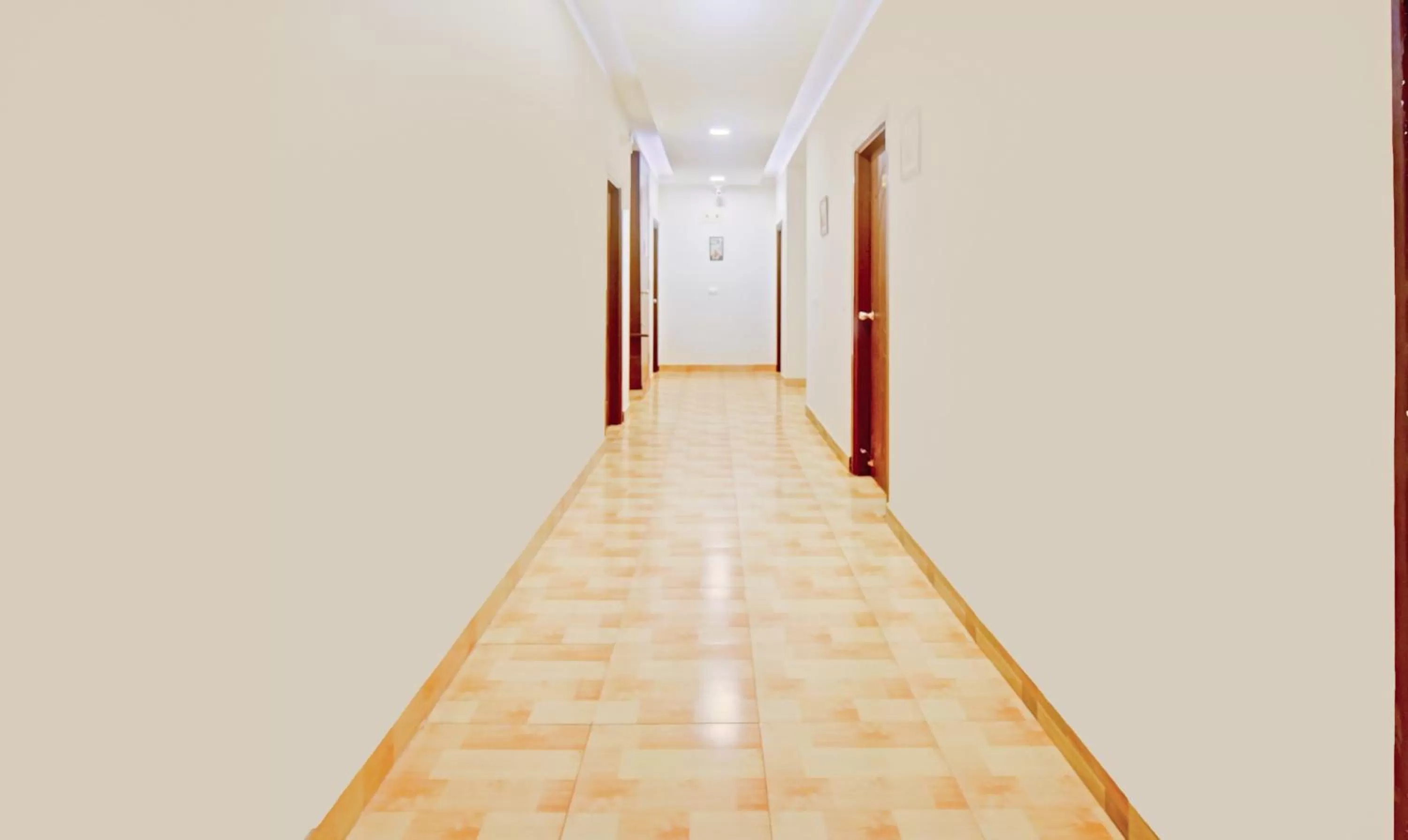 Lobby or reception in Itsy Hotels Igloo Residency Raja Seat