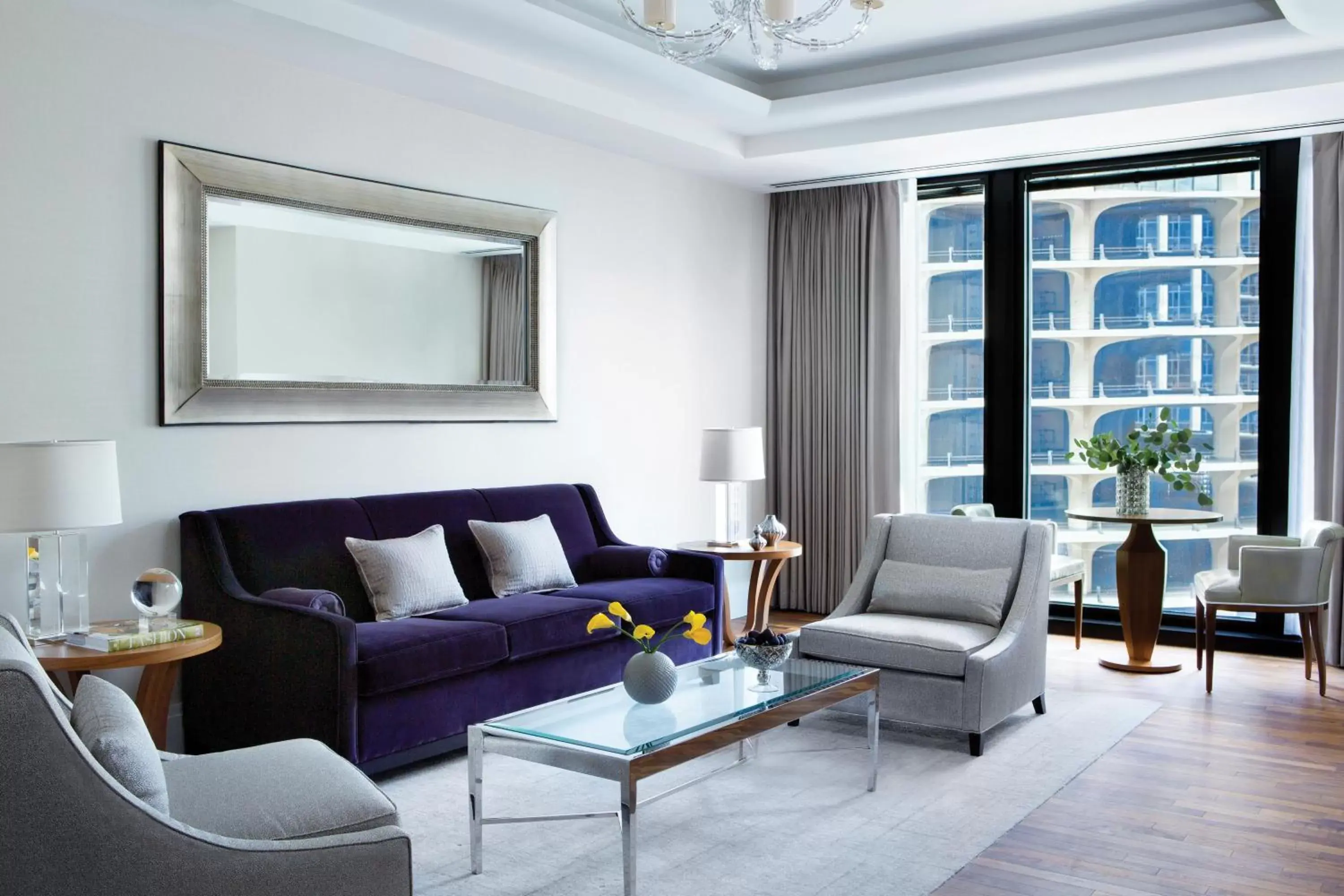 Living room, Seating Area in The Langham Chicago