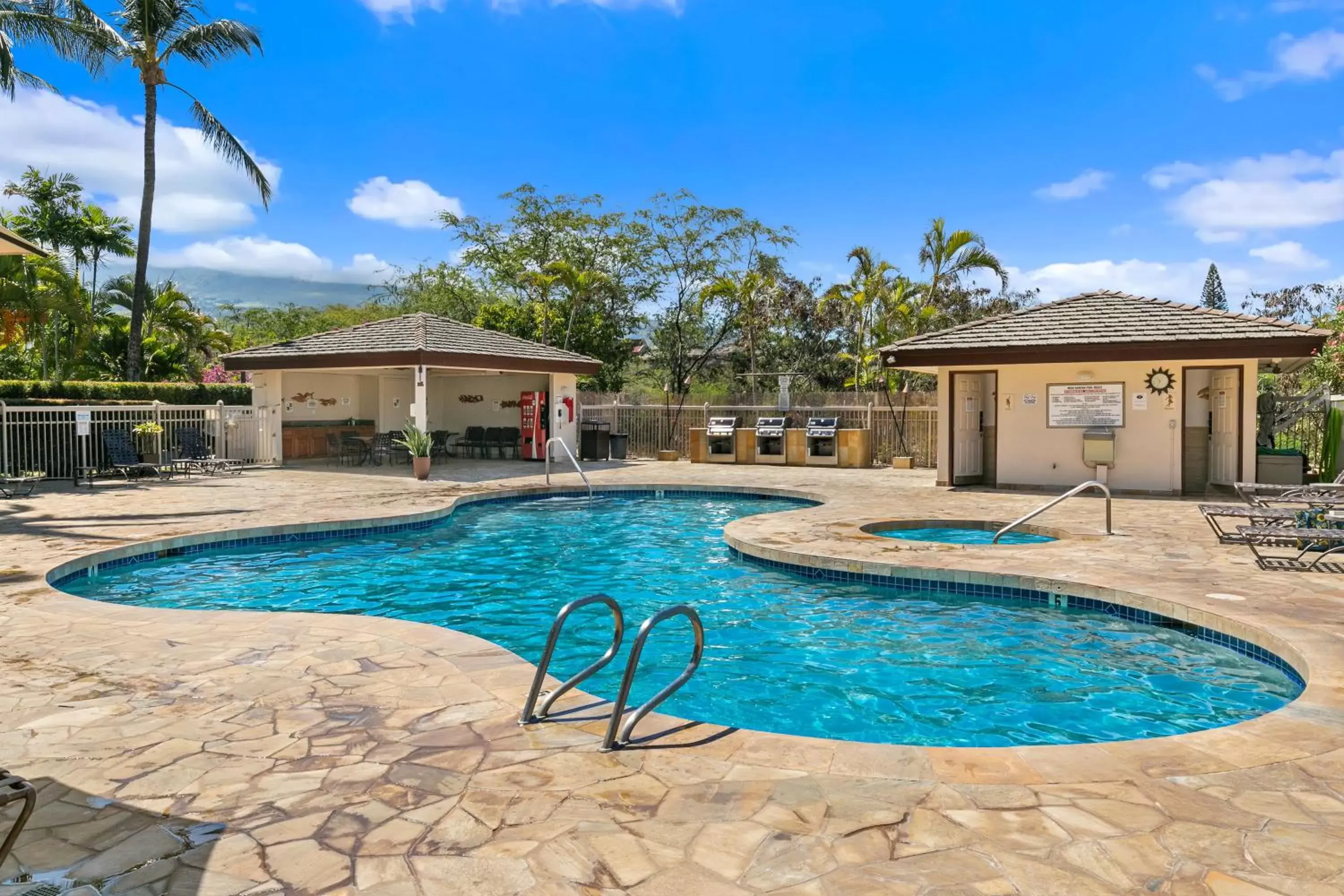 Pool view, Swimming Pool in Aston at the Maui Banyan