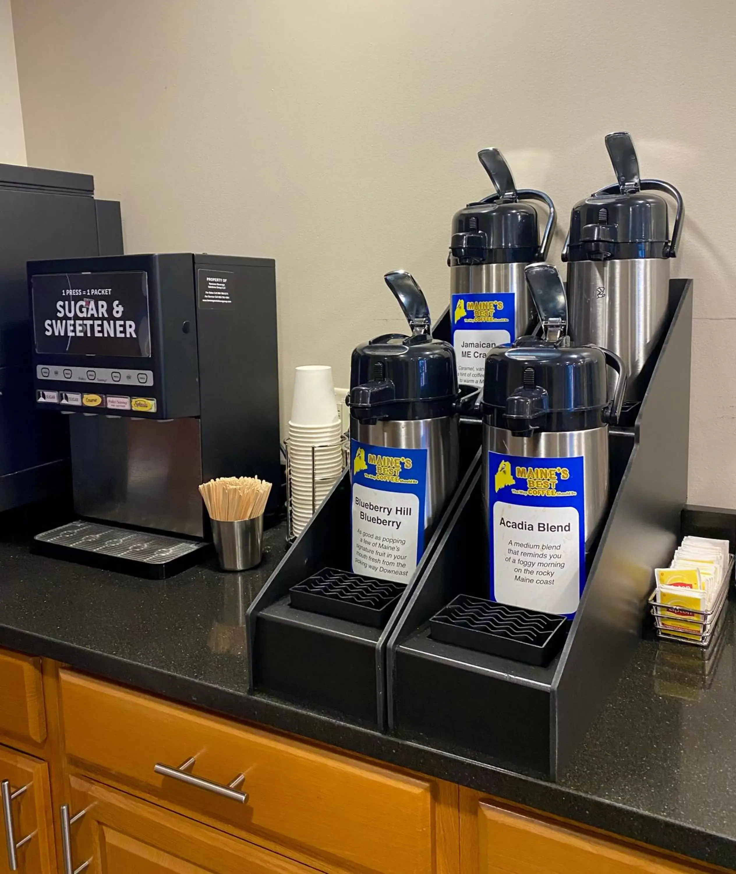 Coffee/tea facilities in Bangor Suites Airport Hotel