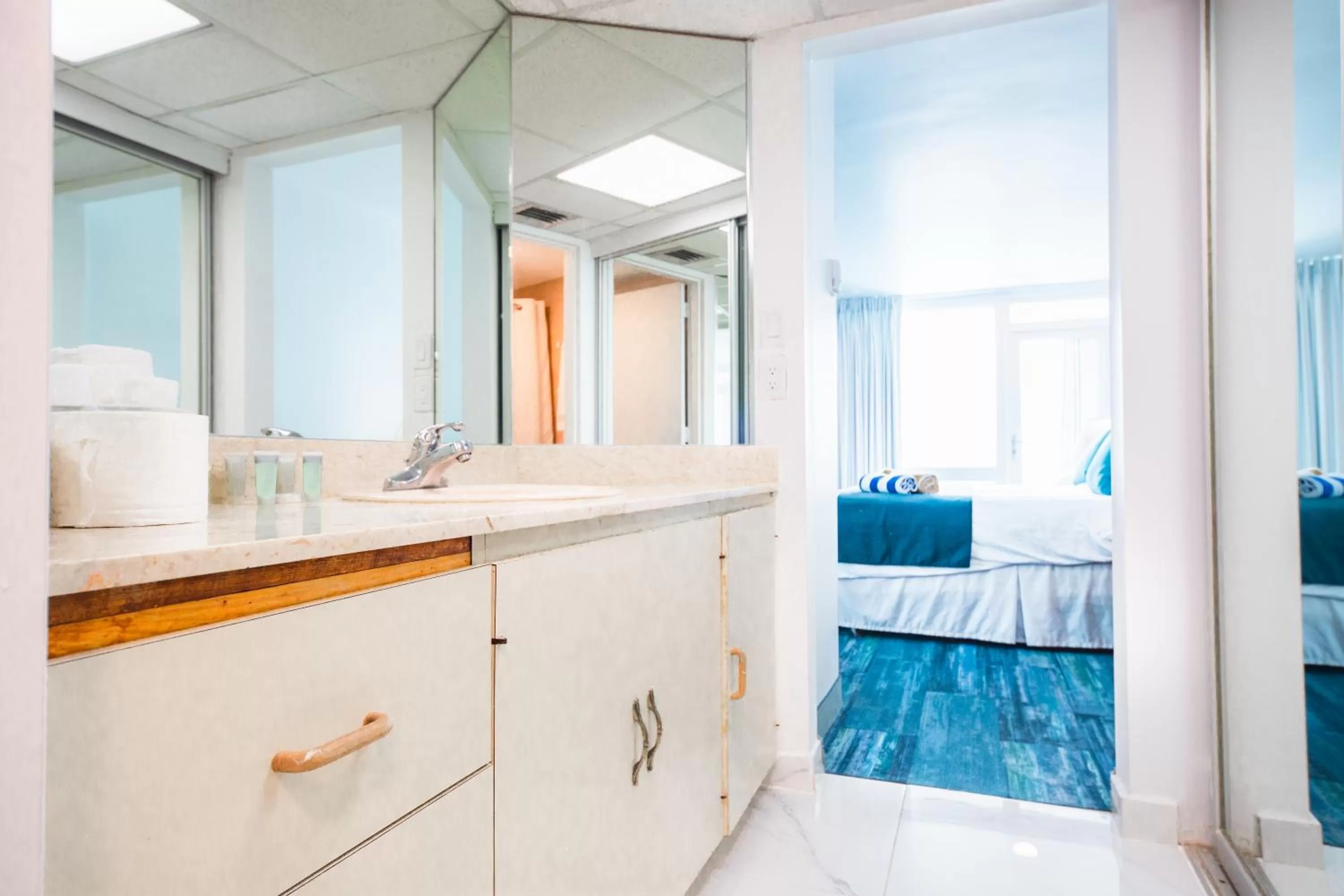 Bathroom, Bed in ESJ Towers by Chana