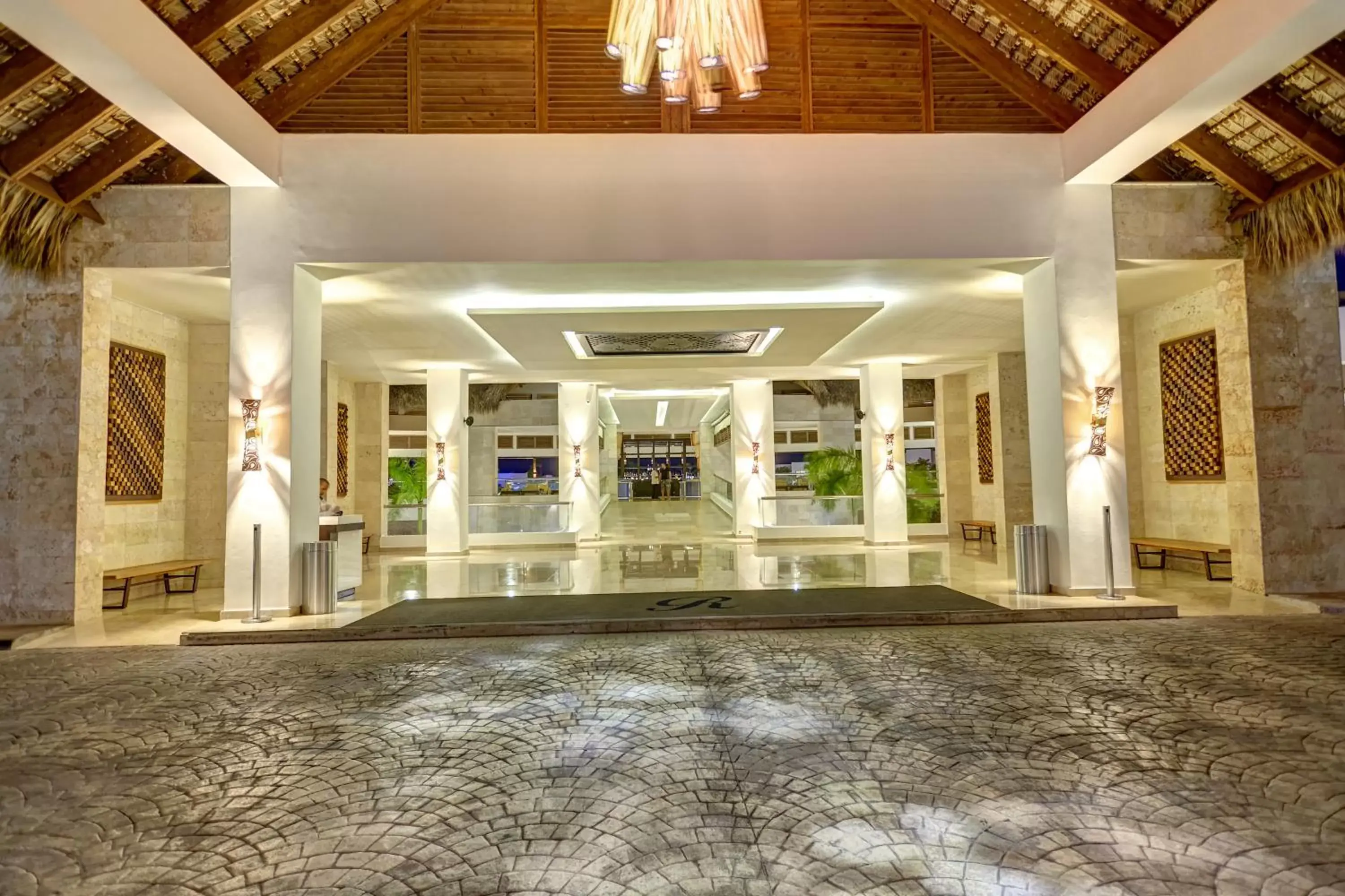 Lobby or reception in Hideaway at Royalton Punta Cana, An Autograph Collection All-Inclusive Resort & Casino, Adults Only