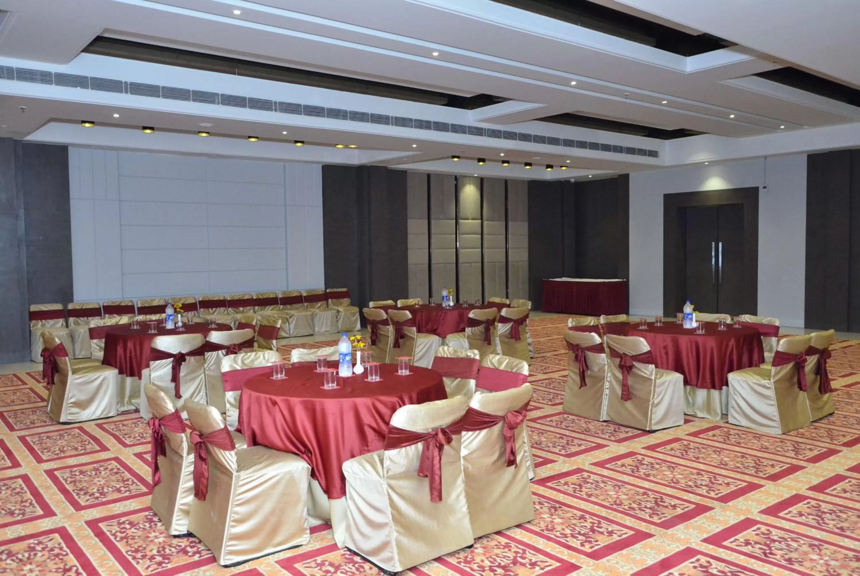 Banquet/Function facilities in Ramada by Wyndham Kasauli