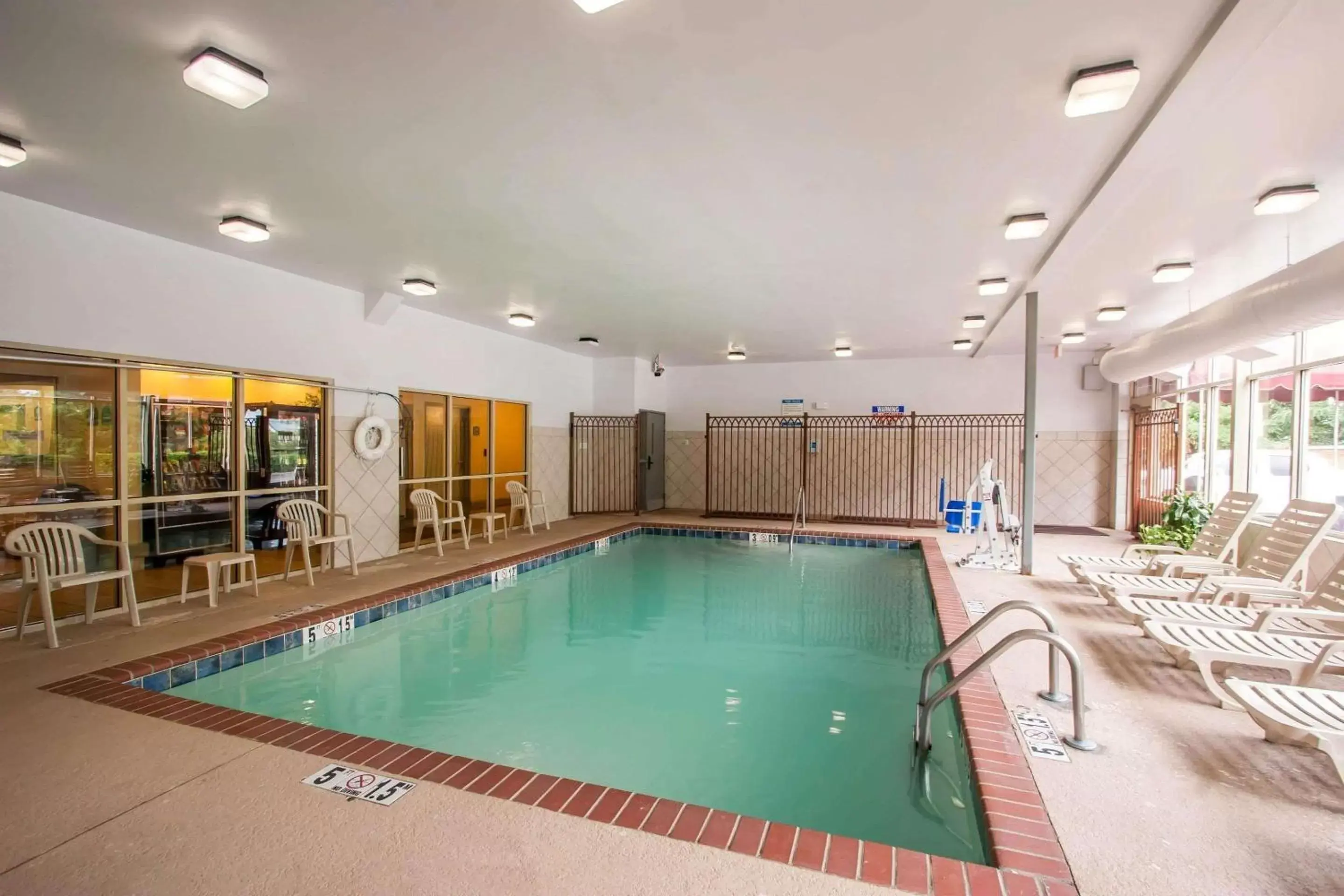 On site, Swimming Pool in Quality Inn & Suites Germantown North