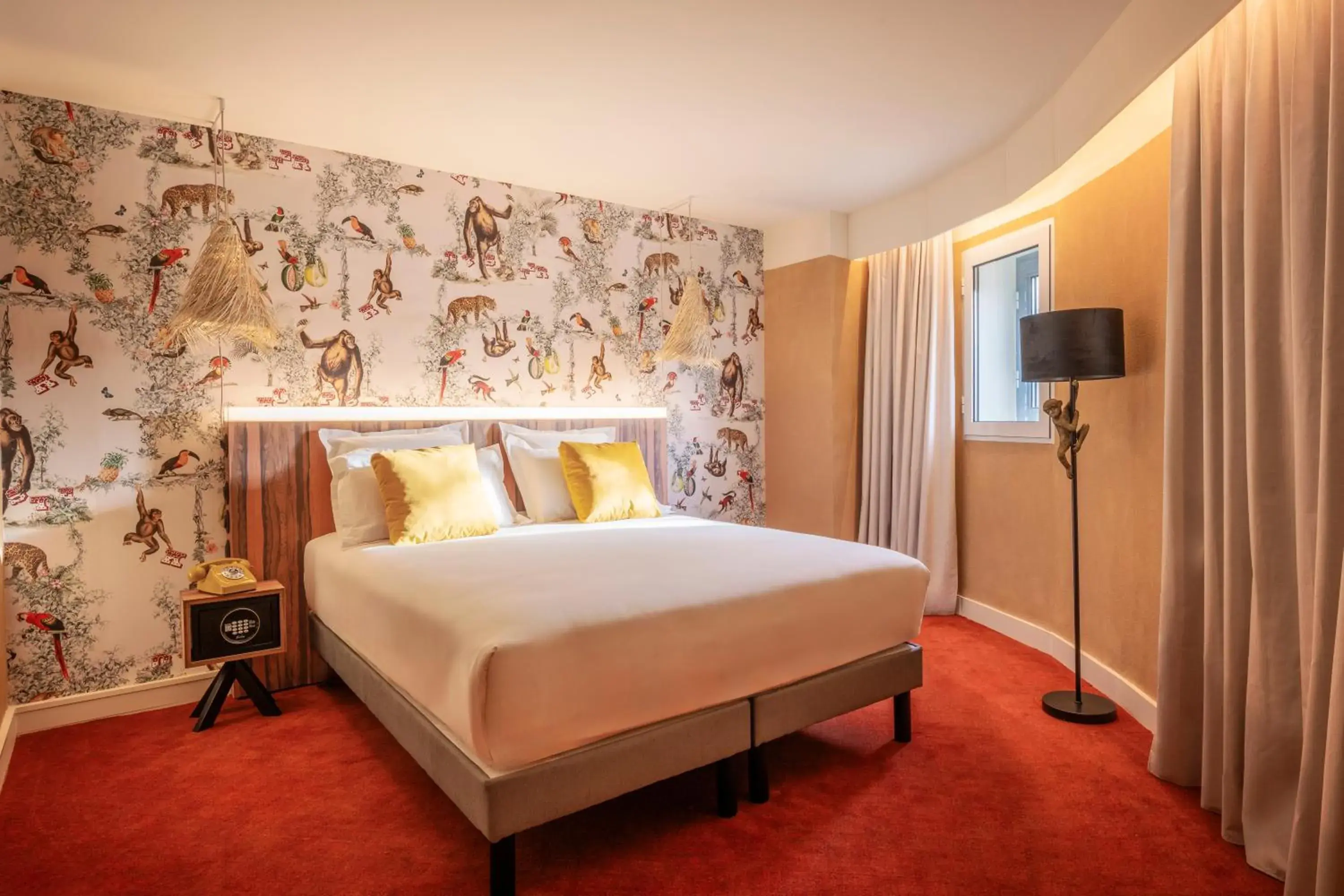 Photo of the whole room, Bed in Median Paris Porte de Versailles