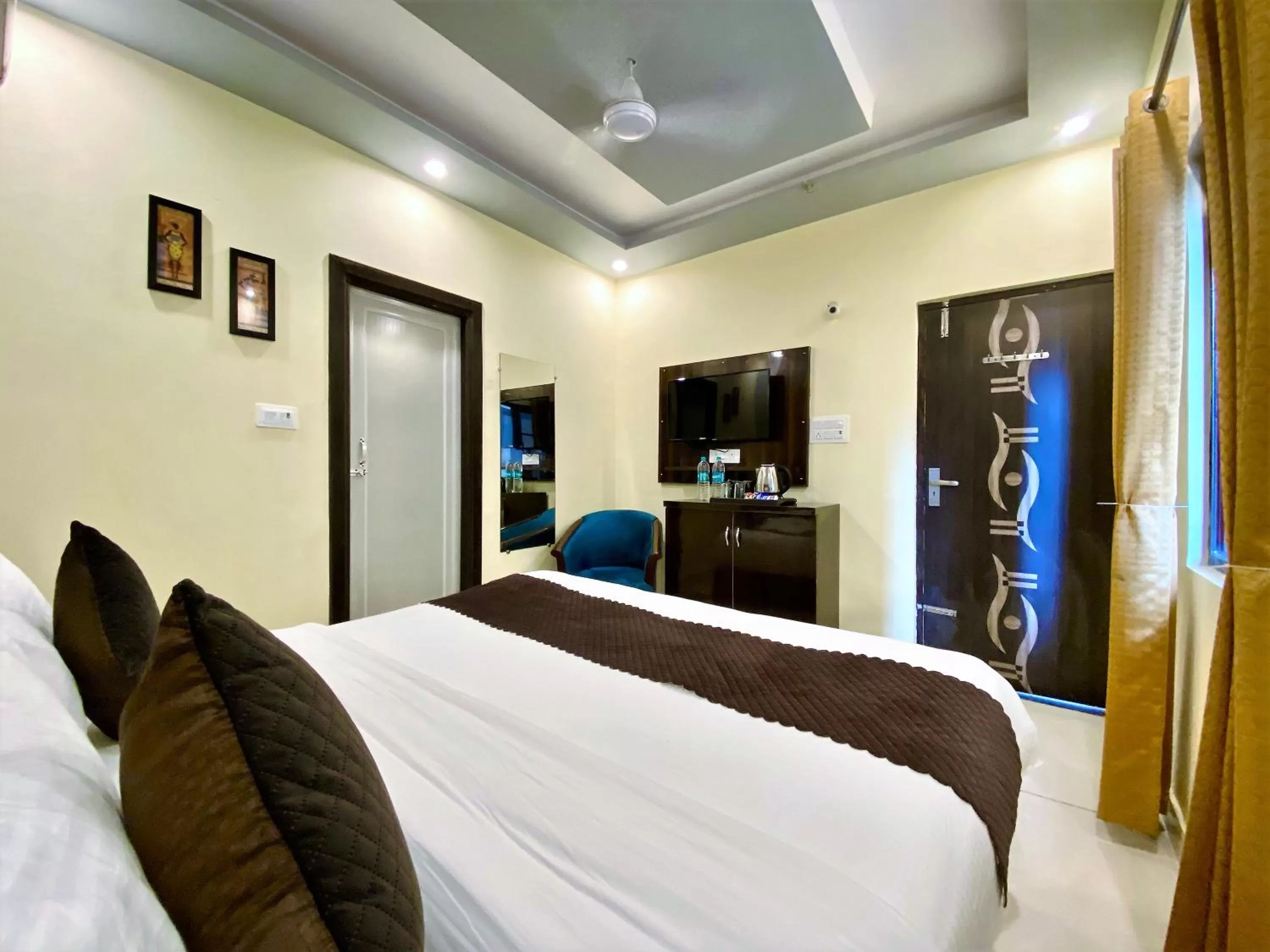 Bed in Tapovan New Residency - 5 minutes walk to Laxman jhula