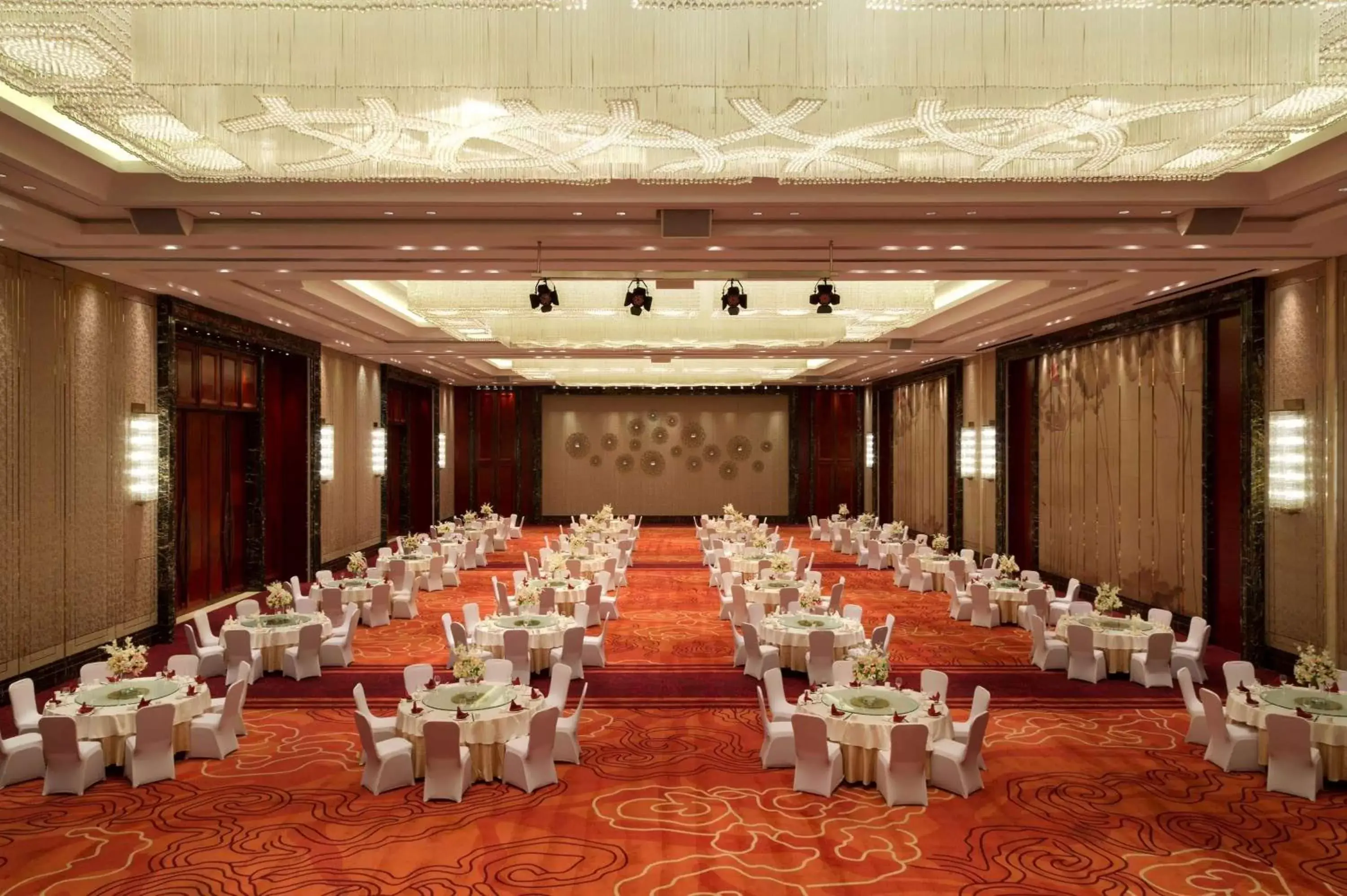 On site, Banquet Facilities in Wyndham Qingdao