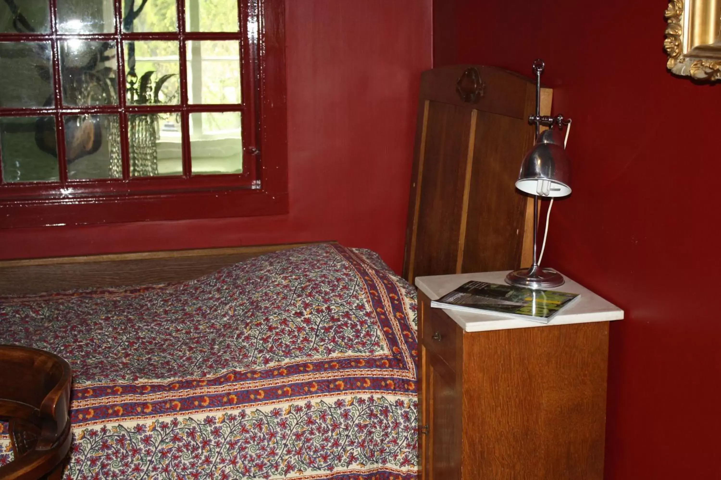 Decorative detail, Bed in Logement Swaenenvecht