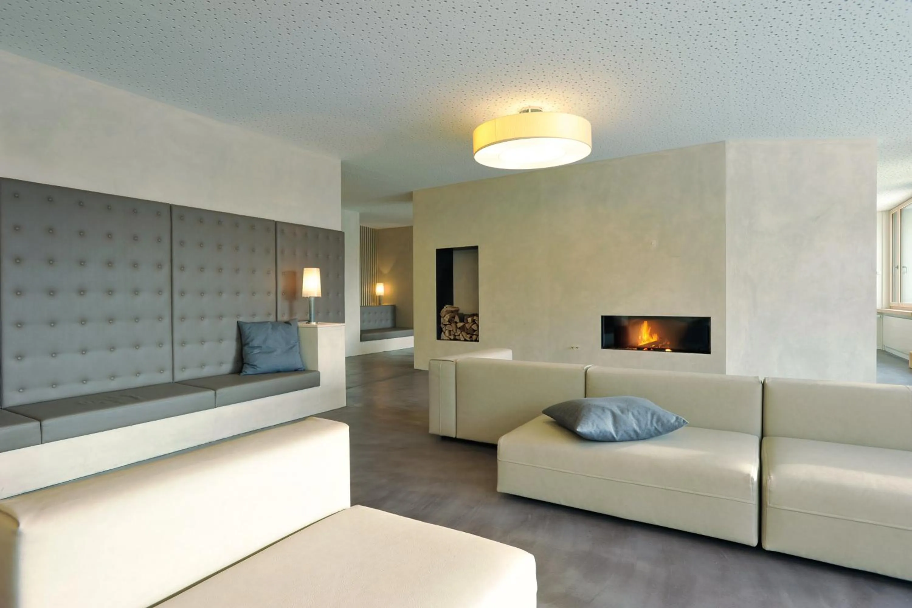 Lounge or bar in St. Moritz Youth Hostel