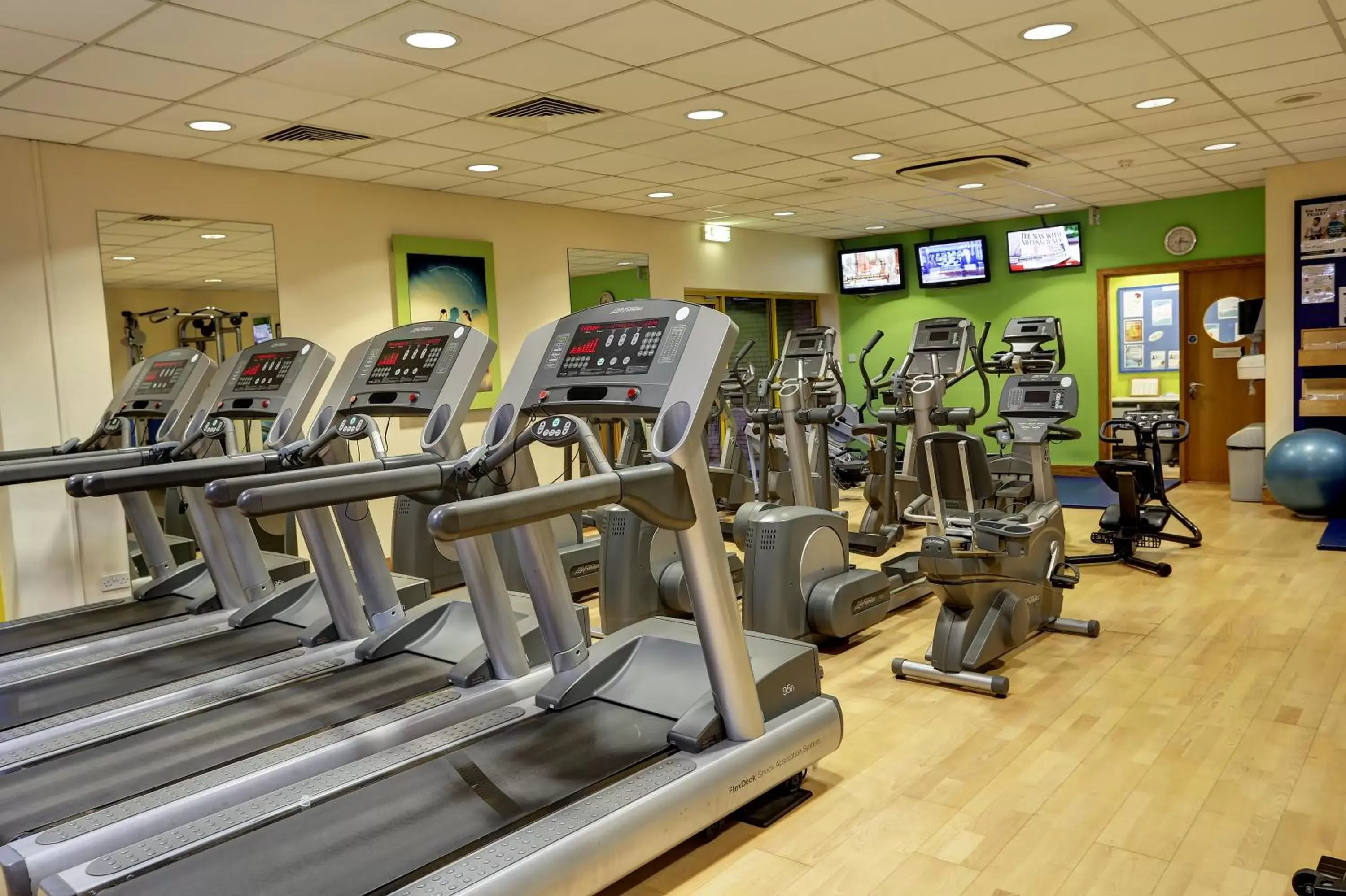 Fitness centre/facilities, Fitness Center/Facilities in Holiday Inn Southampton Eastleigh, an IHG Hotel