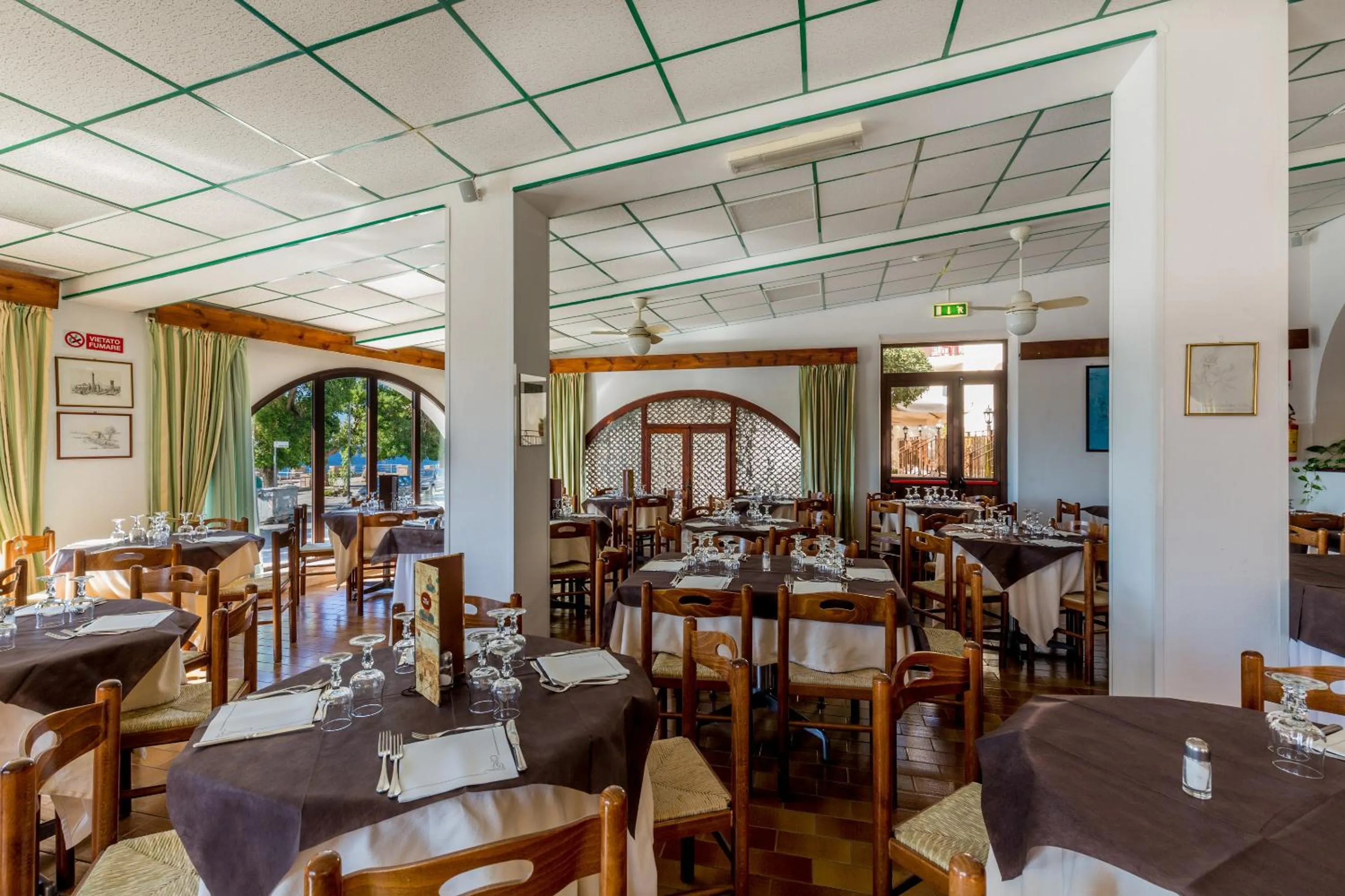 Restaurant/places to eat in Hotel El Balear
