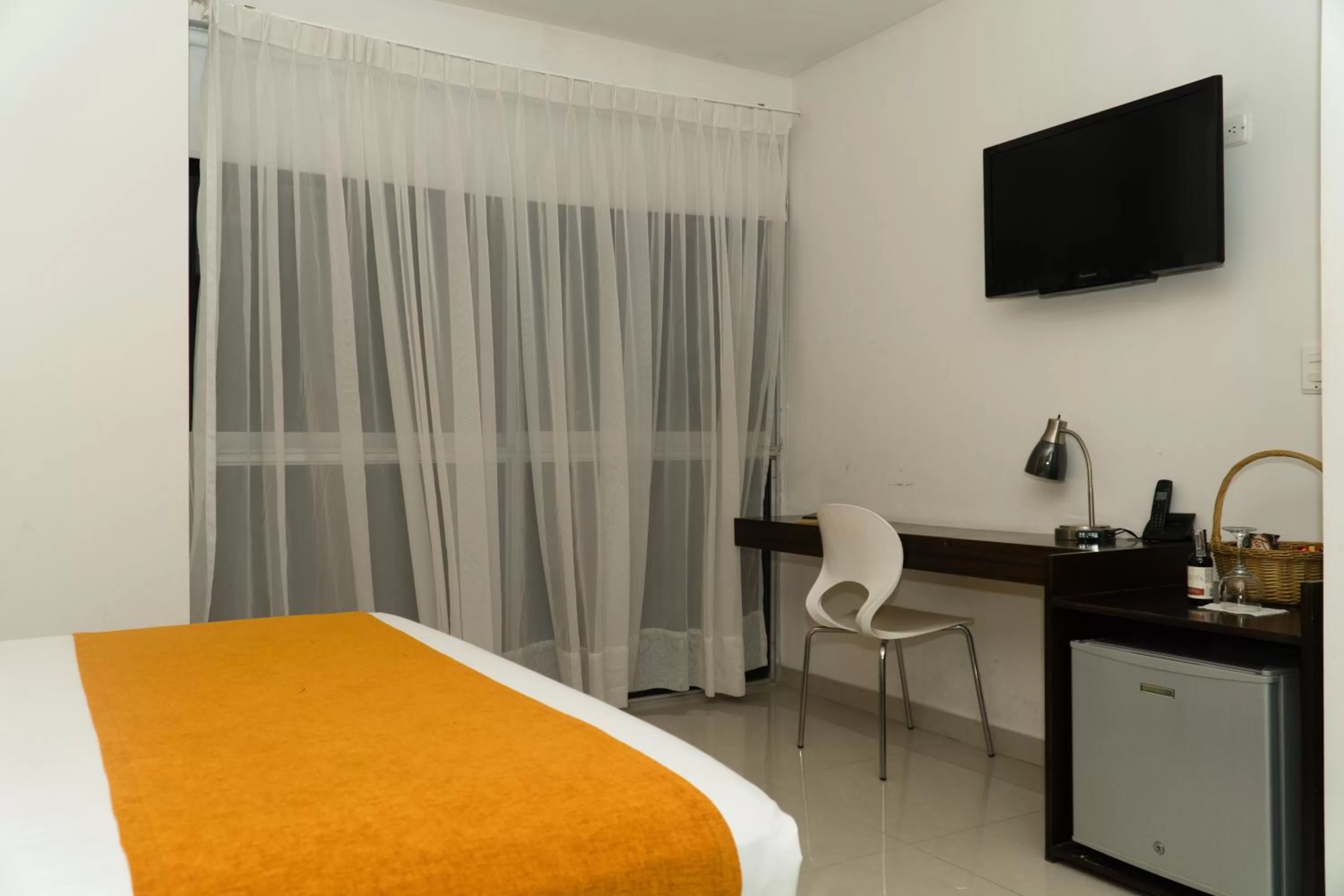 Photo of the whole room, Bed in Hotel Buenos Aires