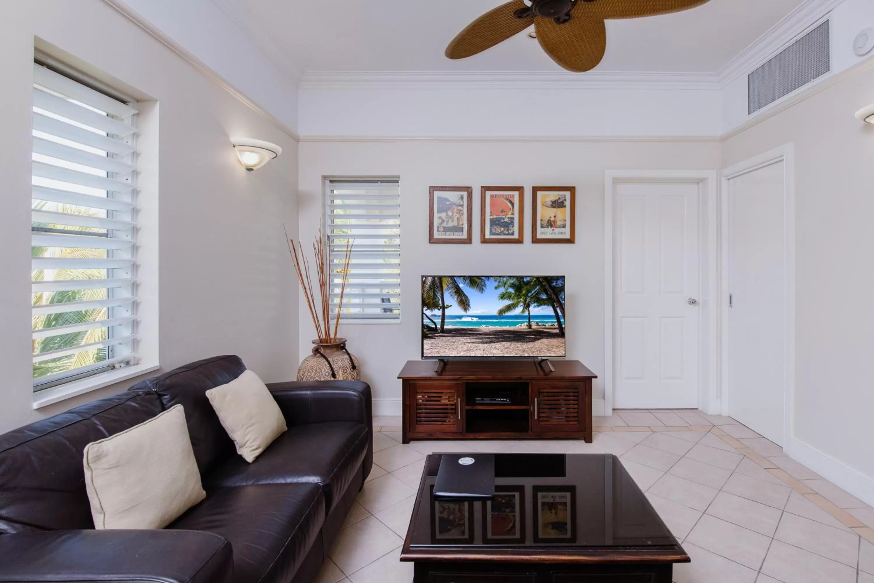 TV and multimedia in Villa Beach Palm Cove