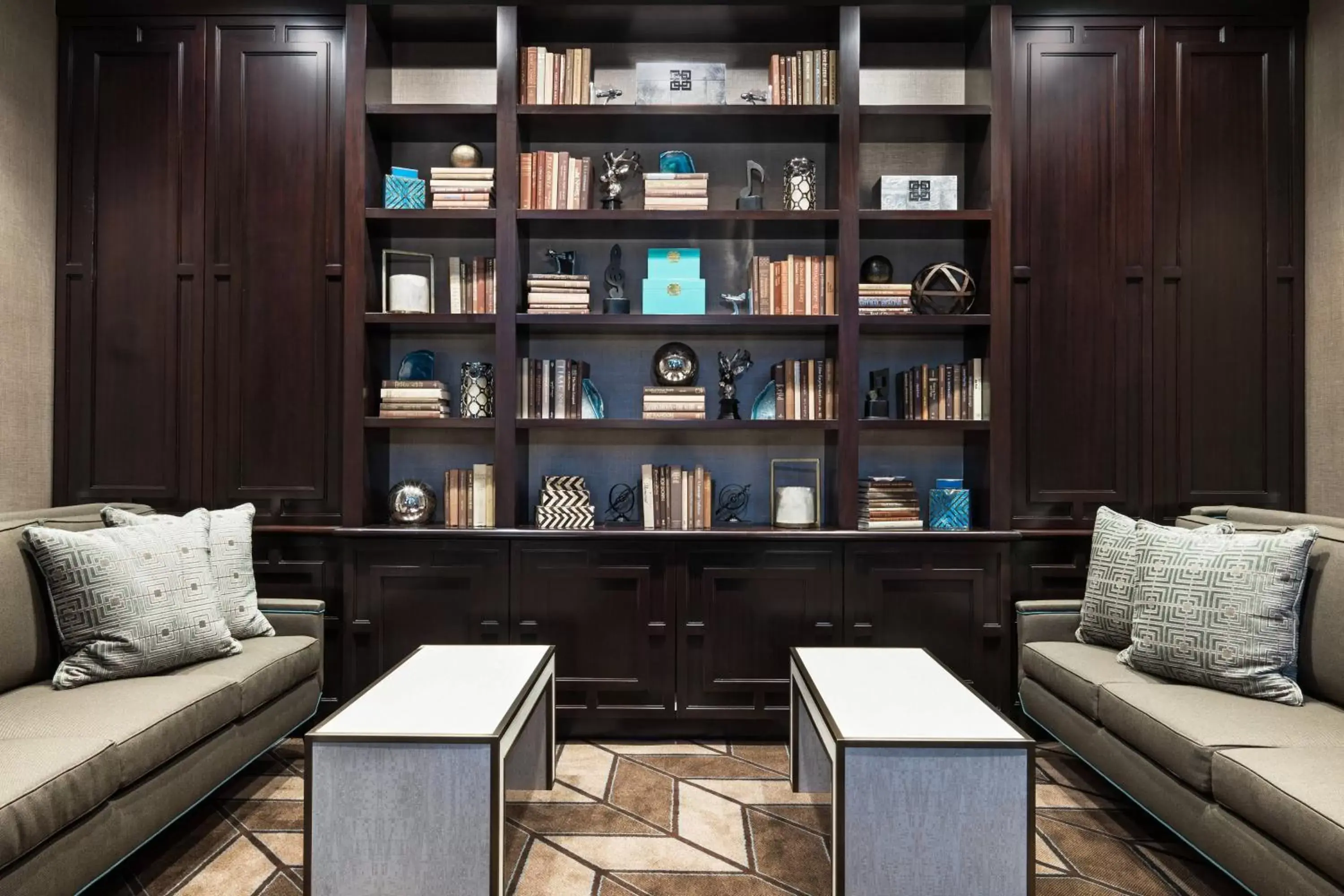 Lobby or reception, Seating Area in Sheraton Memphis Downtown Hotel