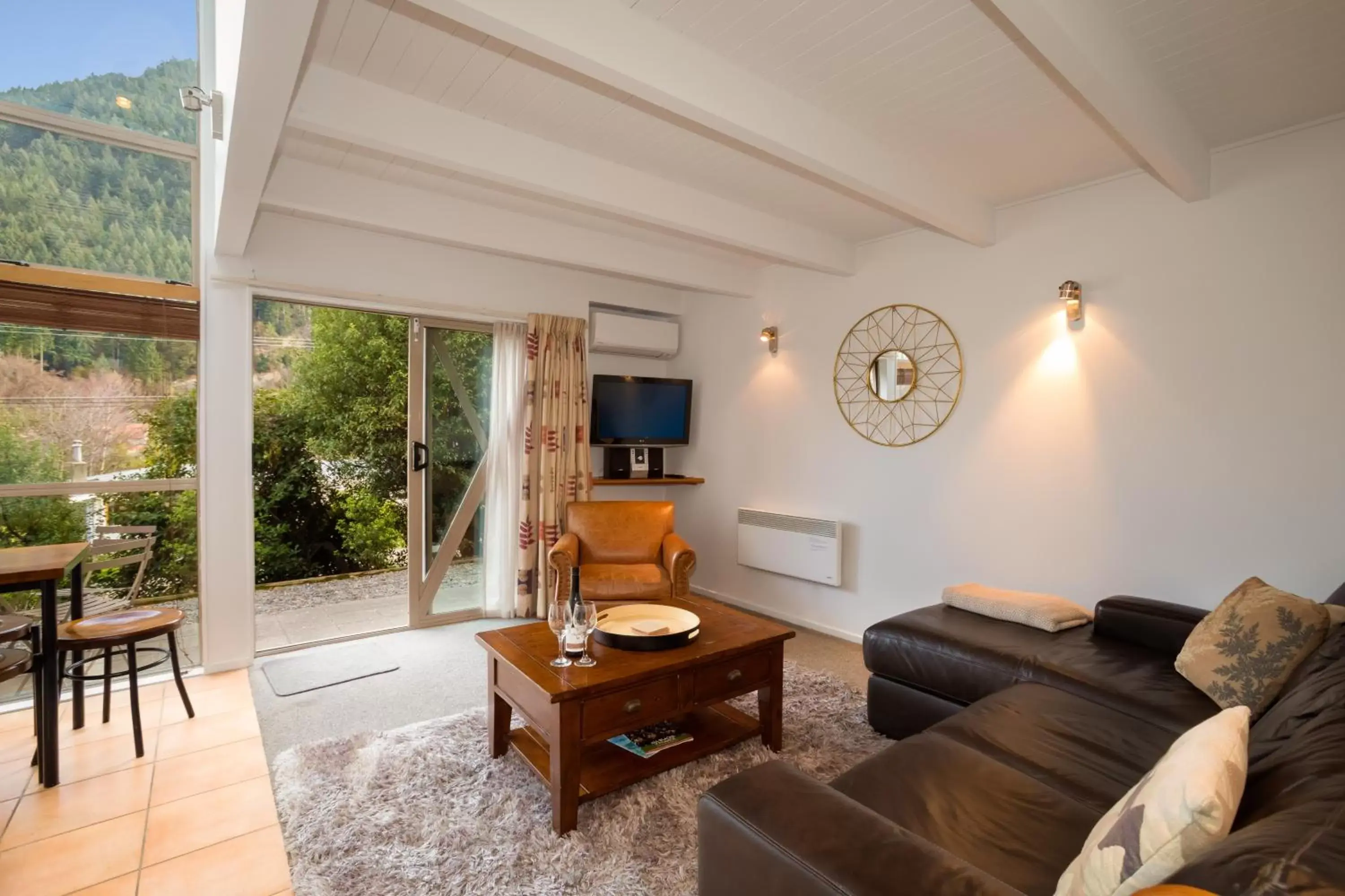 Living room, Seating Area in Cranbury Court Apartments