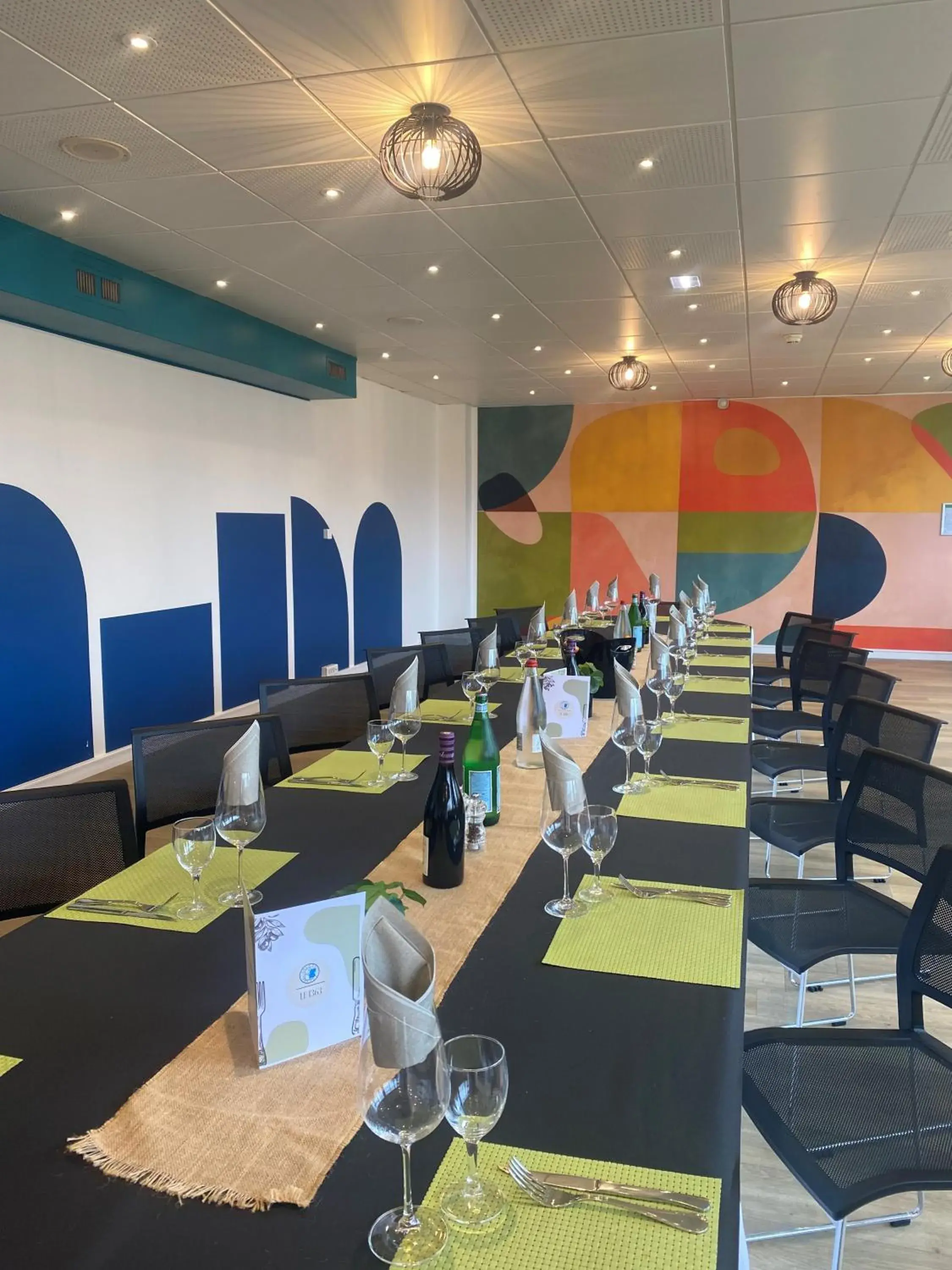 Restaurant/Places to Eat in ibis Styles Lyon Sud Vienne