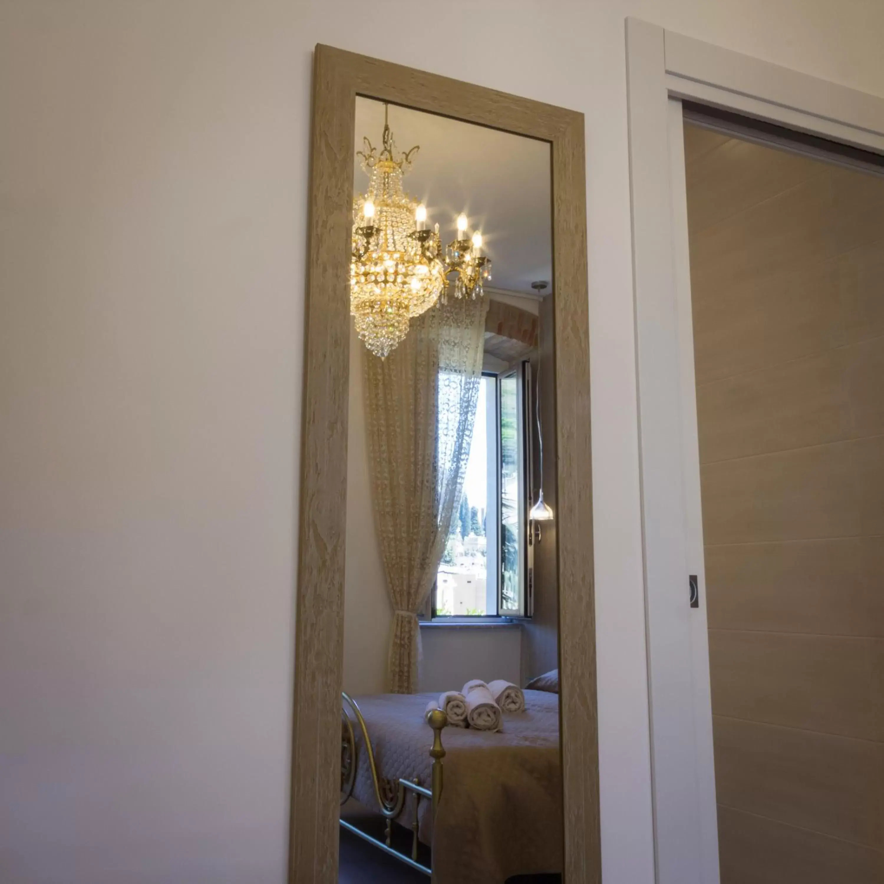 Decorative detail, Bathroom in Villa Valverde Apartments e B&B