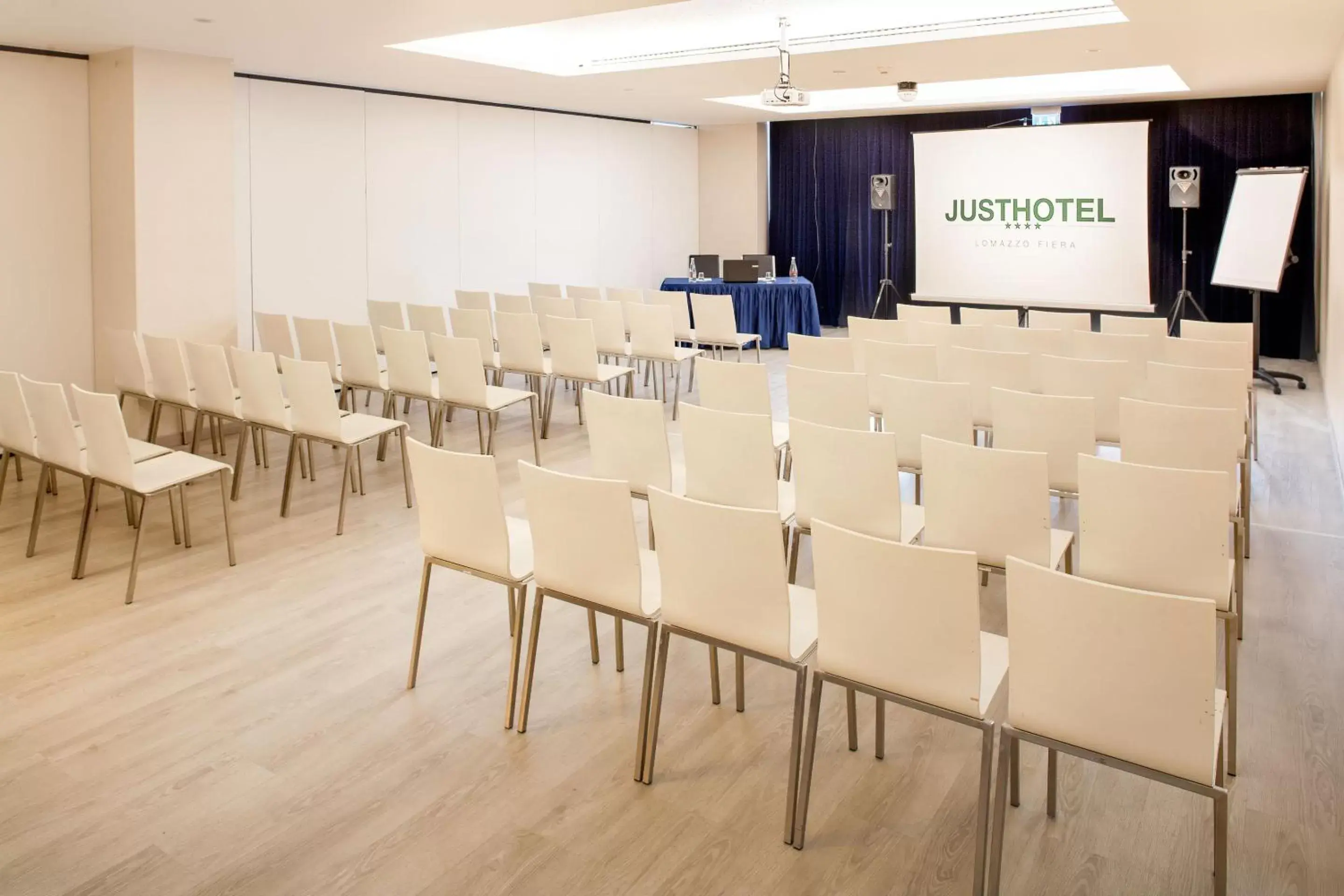 Meeting/conference room, Business Area/Conference Room in Just Hotel Lomazzo Fiera