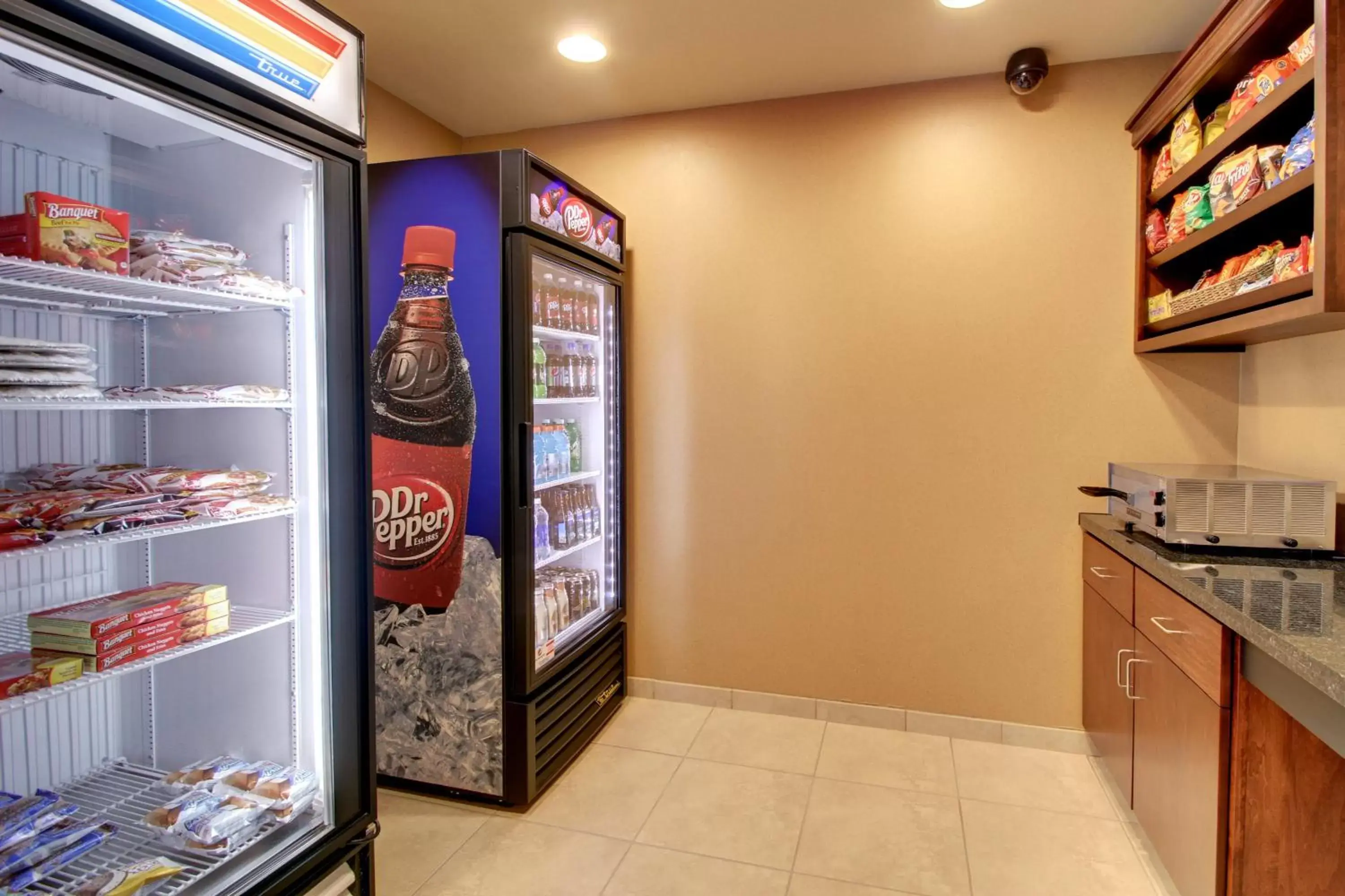 Food and drinks in Cobblestone Hotel & Suites - Newton Food and drinks in Cobblestone Hotel & Suites - Newton