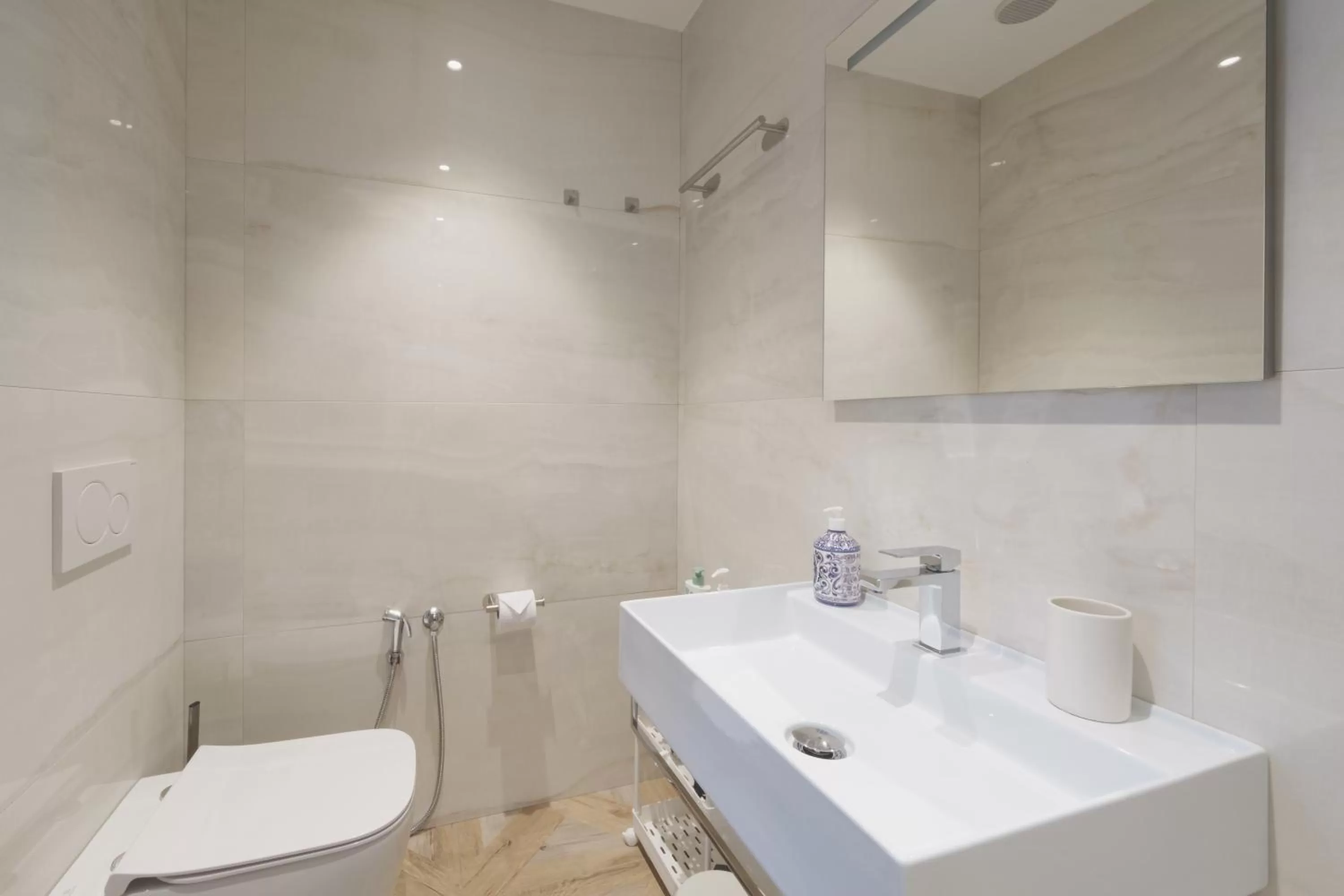 Toilet, Bathroom in Supernova