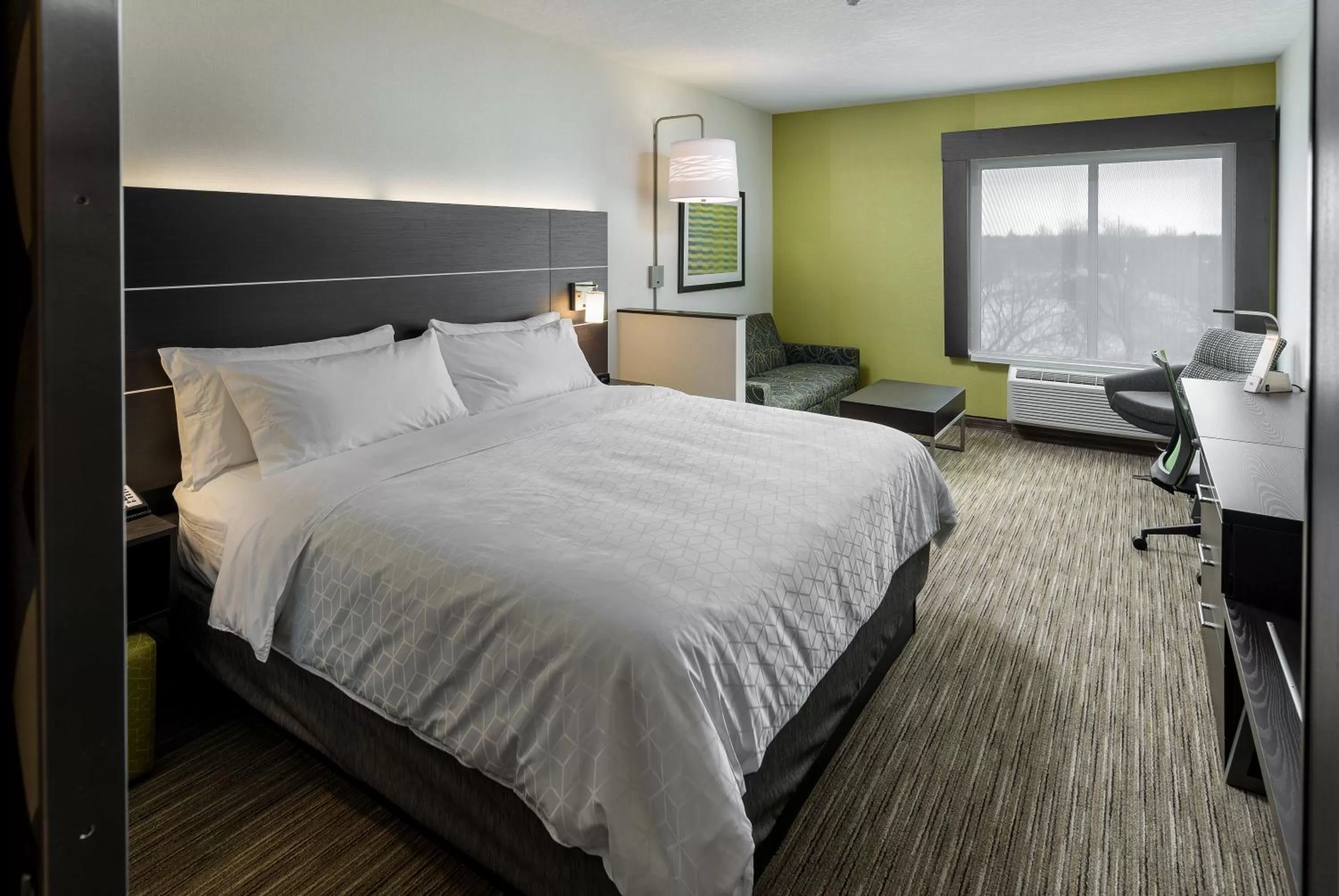 Photo of the whole room, Bed in Holiday Inn Express & Suites - Saskatoon East - University by IHG