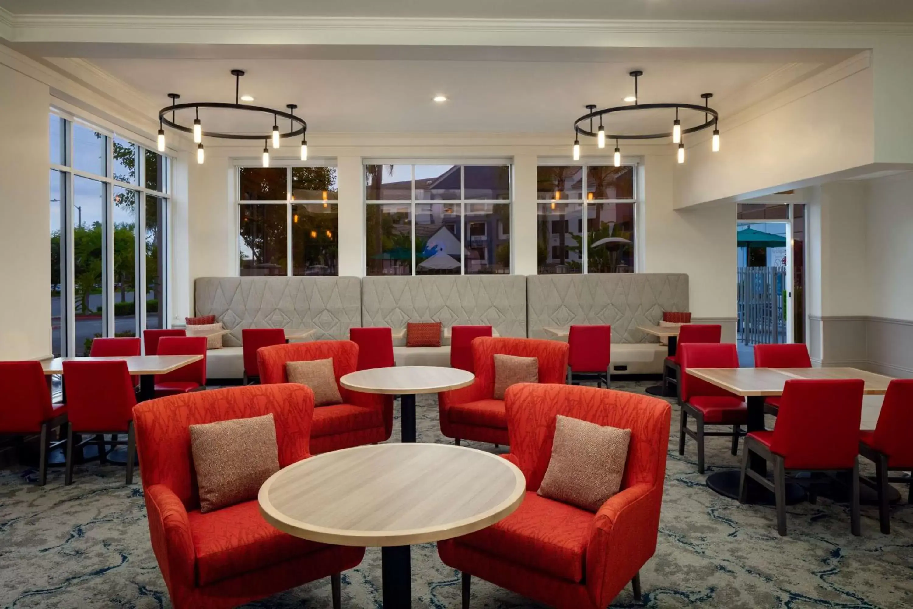 Lobby or reception, Lounge/Bar in Hilton Garden Inn Arcadia/Pasadena Area