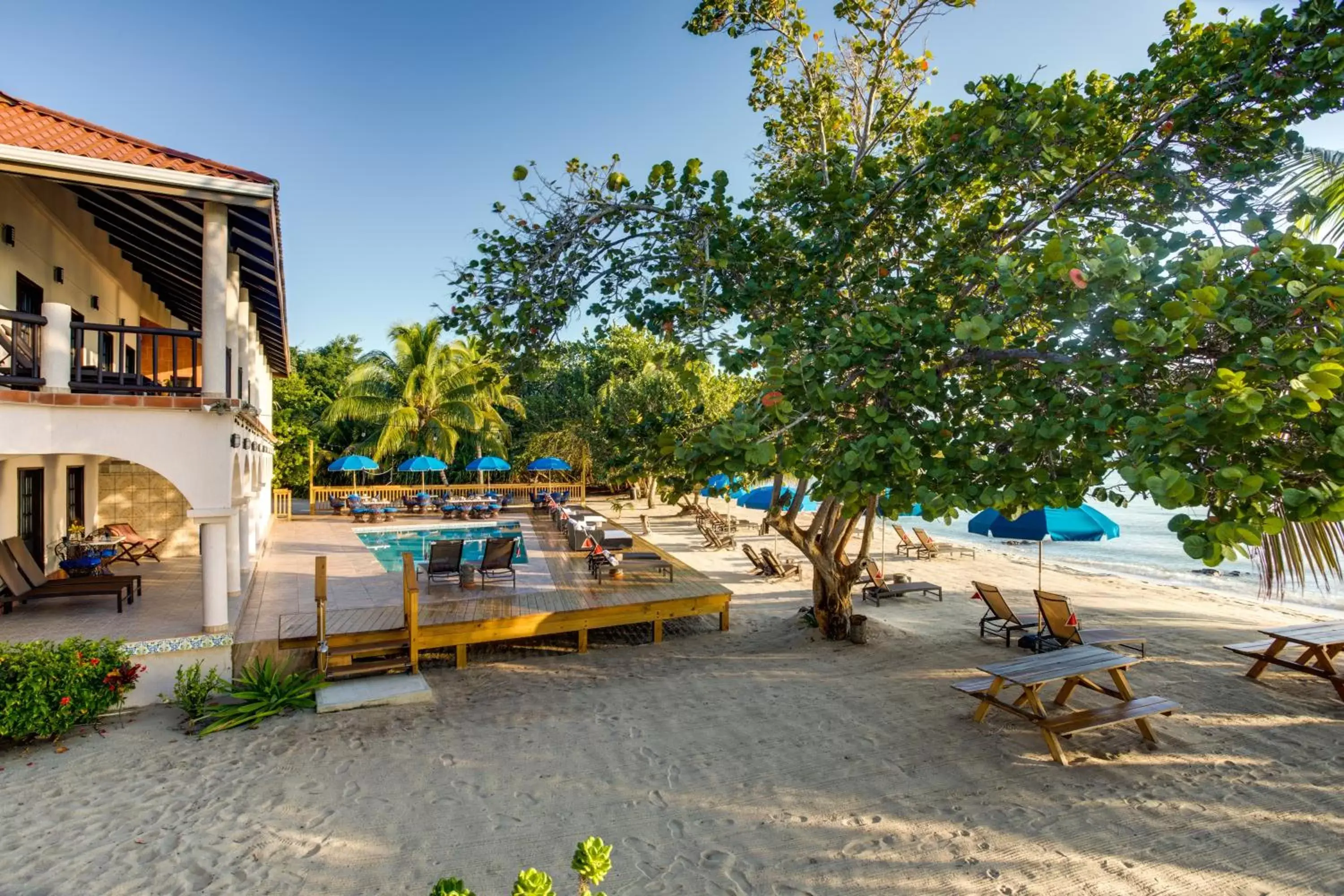 Property building in Mariposa Belize Beach Resort