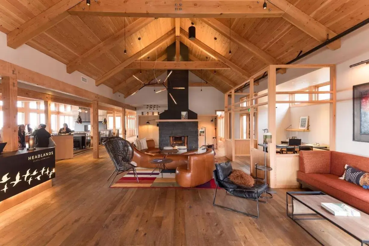 Lobby/Reception in Headlands Coastal Lodge & Spa