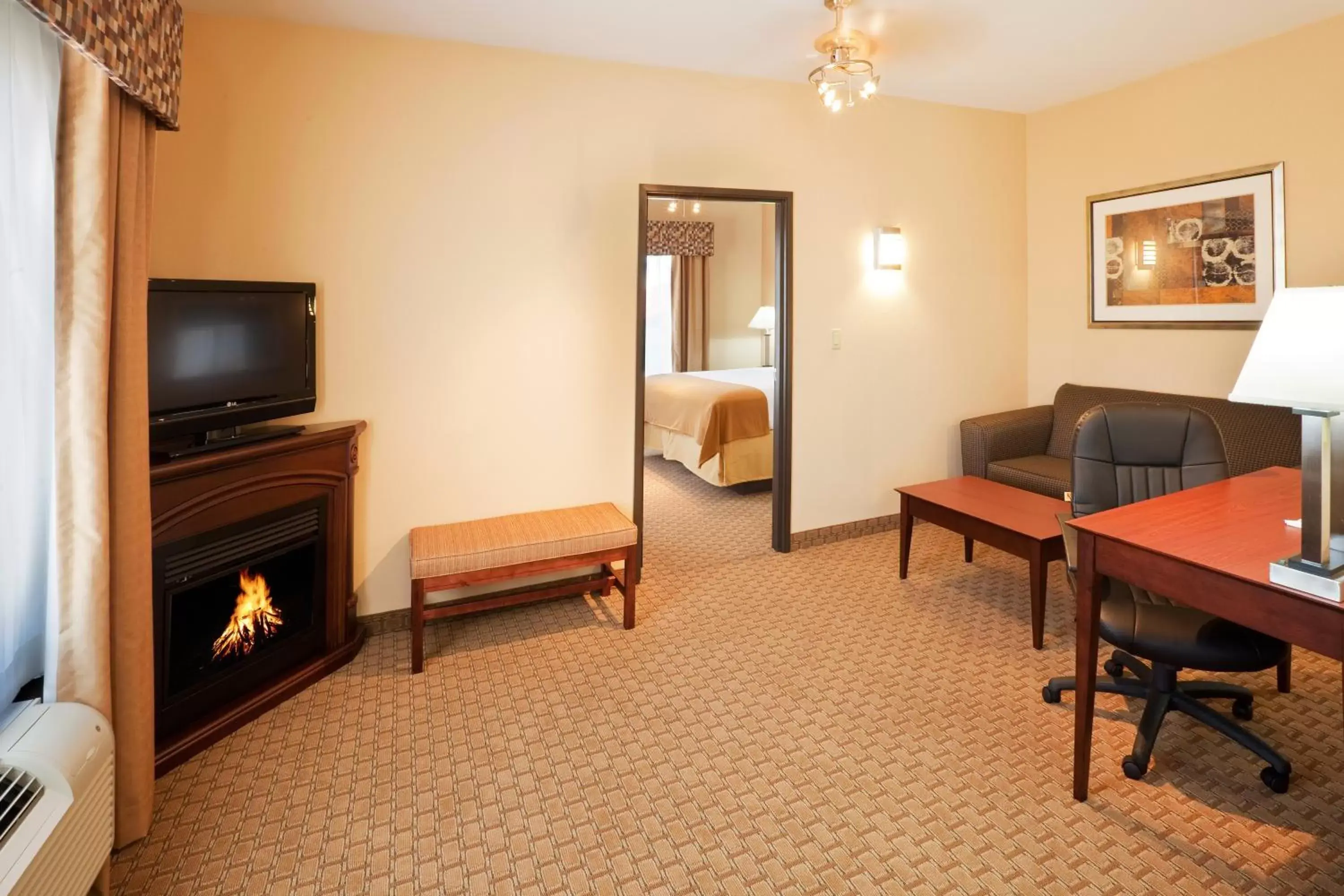 Photo of the whole room, Seating Area in Holiday Inn Express Guymon, an IHG Hotel