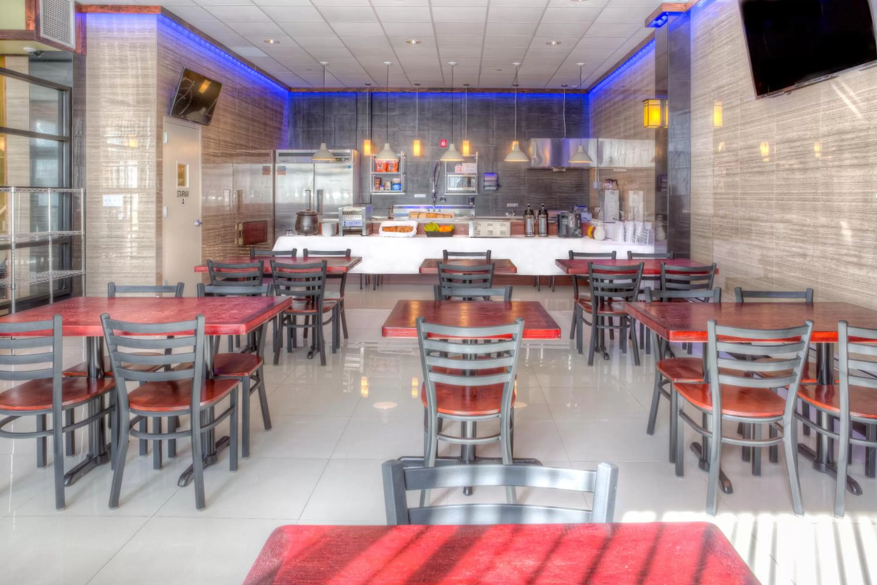 Restaurant/places to eat in LIC Hotel