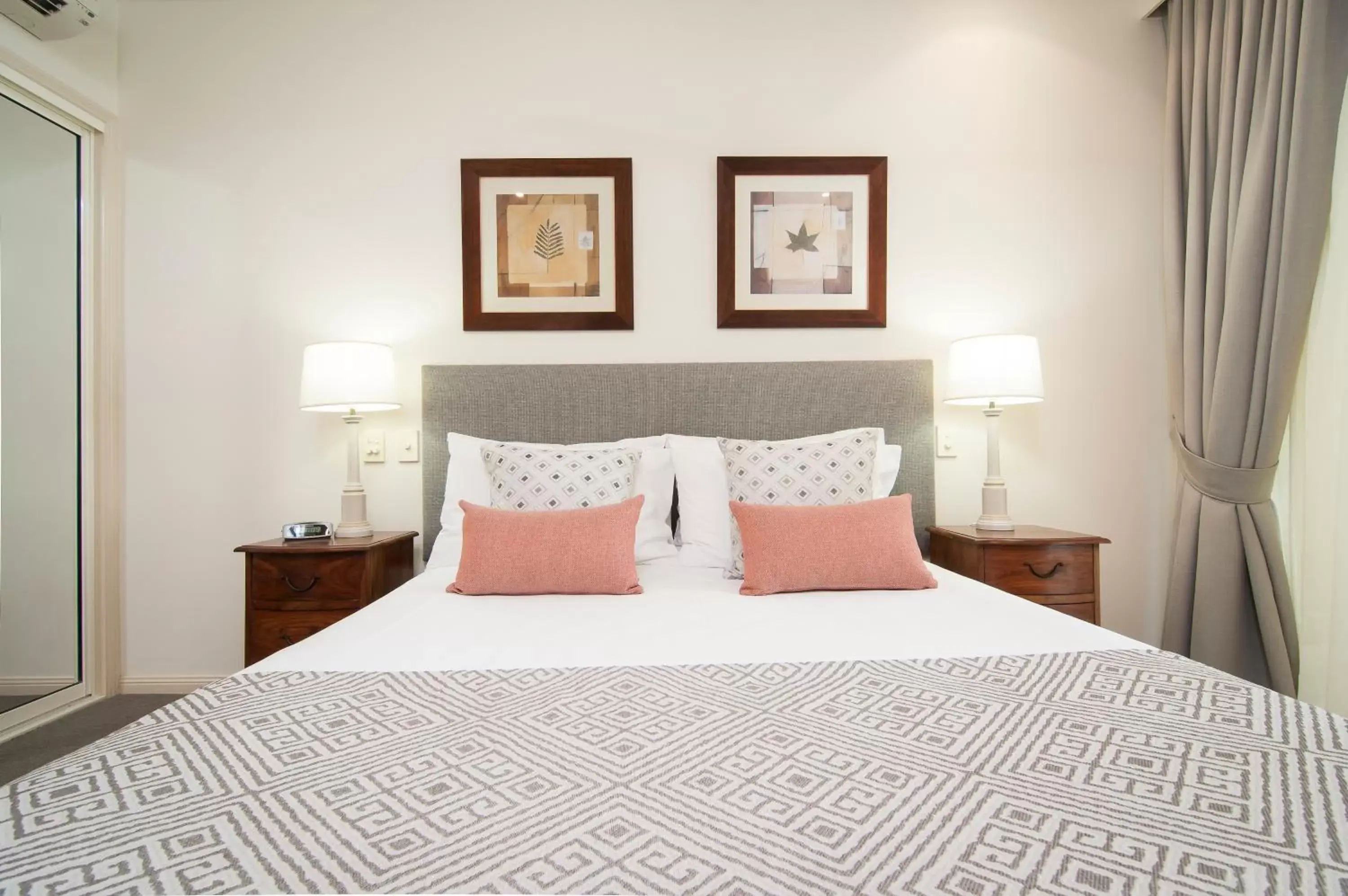 Bedroom, Bed in Paradise Links Resort Port Douglas