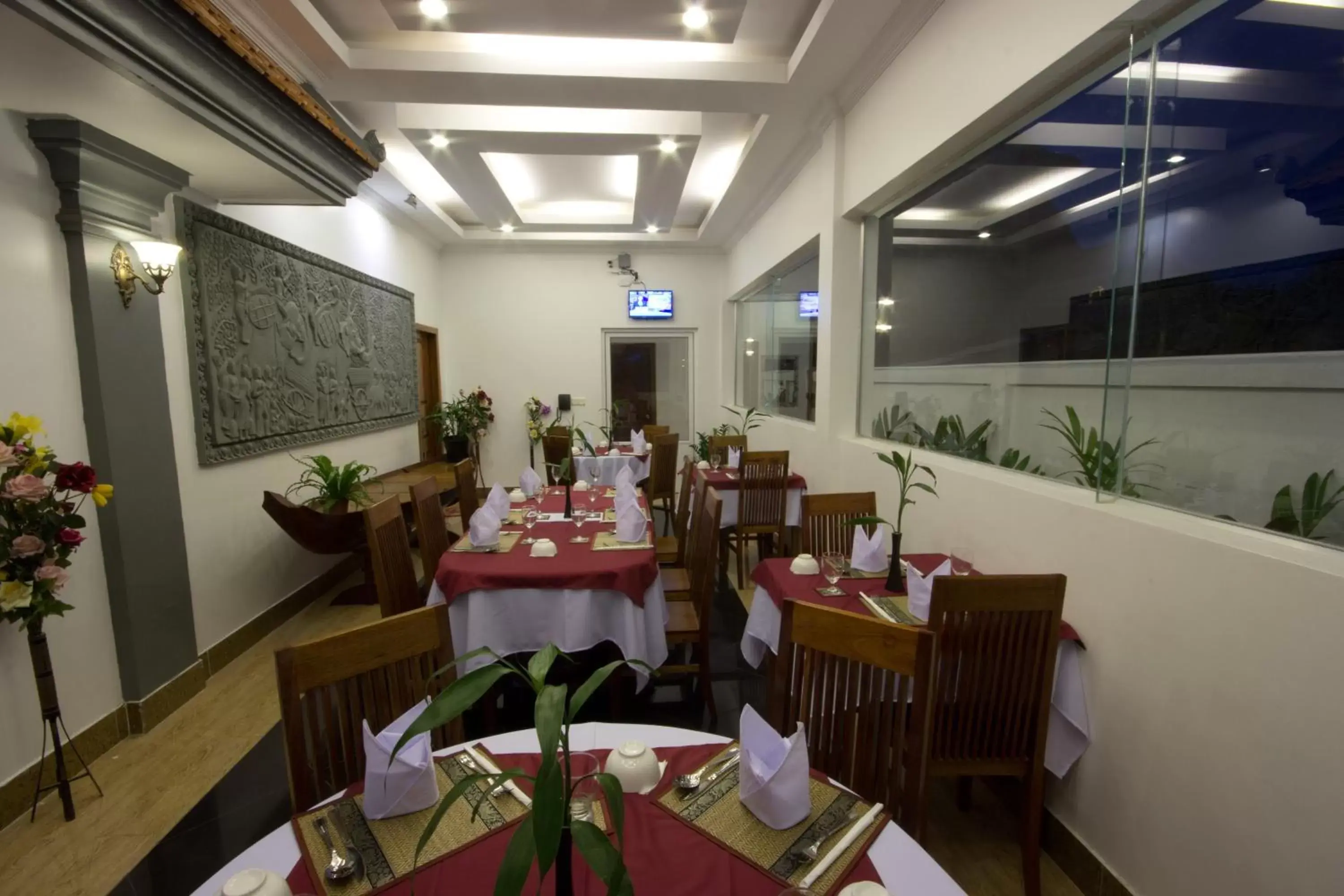 Restaurant/places to eat in Bou Phanith Villa Restaurant/places to eat in Bou Phanith Villa