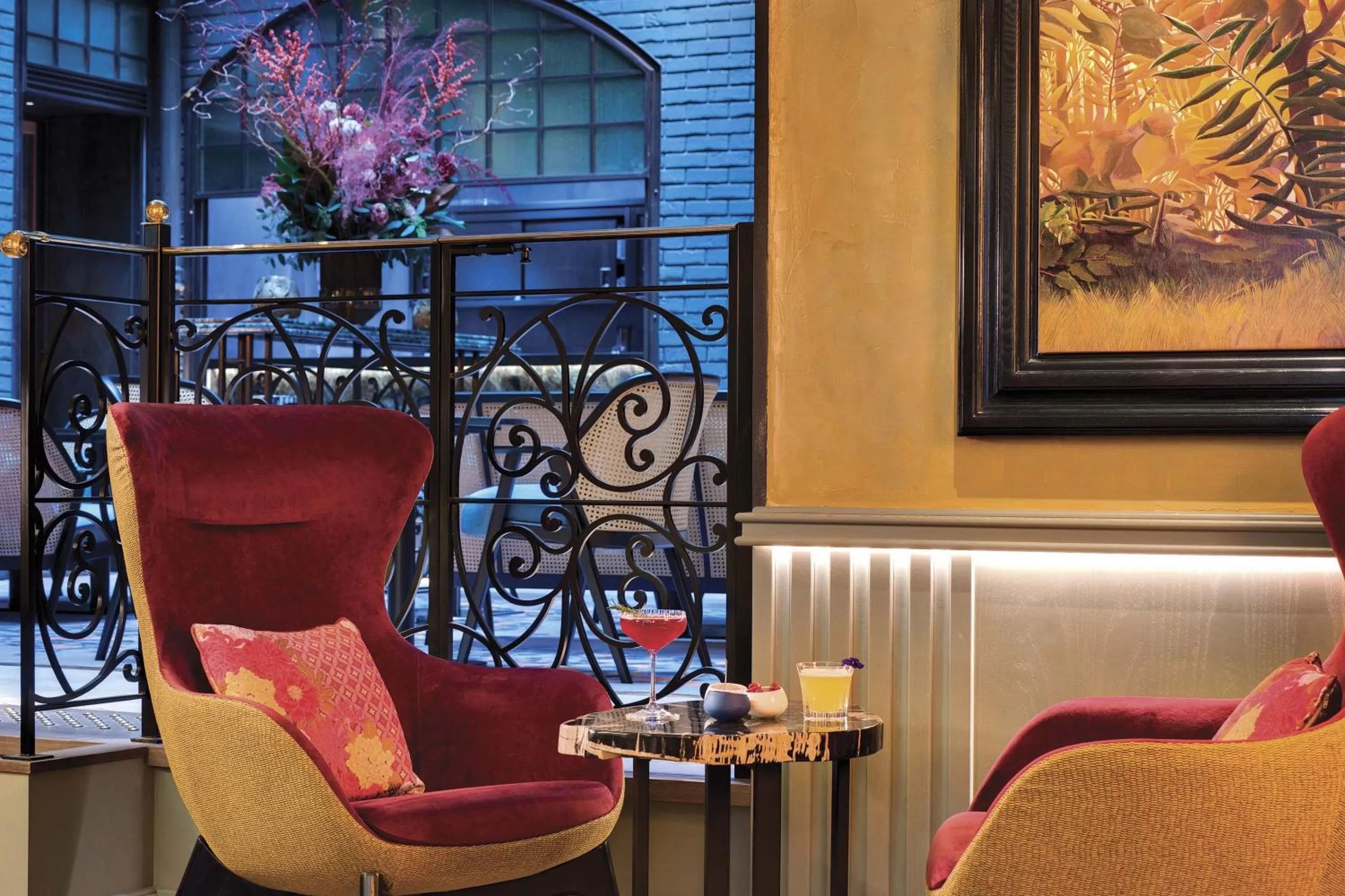 Lounge or bar in La Demeure Montaigne