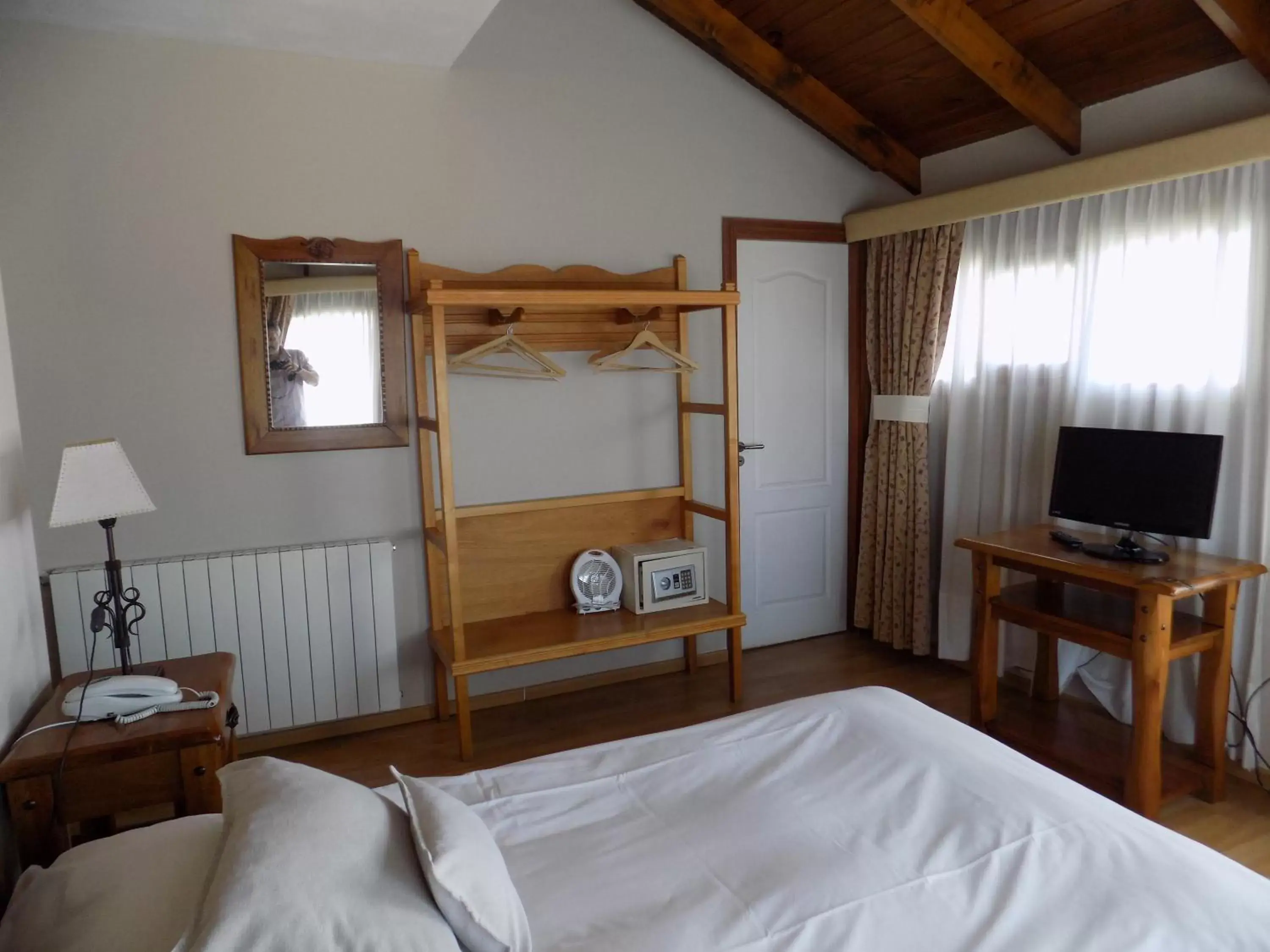 Bedroom, Bunk Bed in Hostería Patagonia Jarke