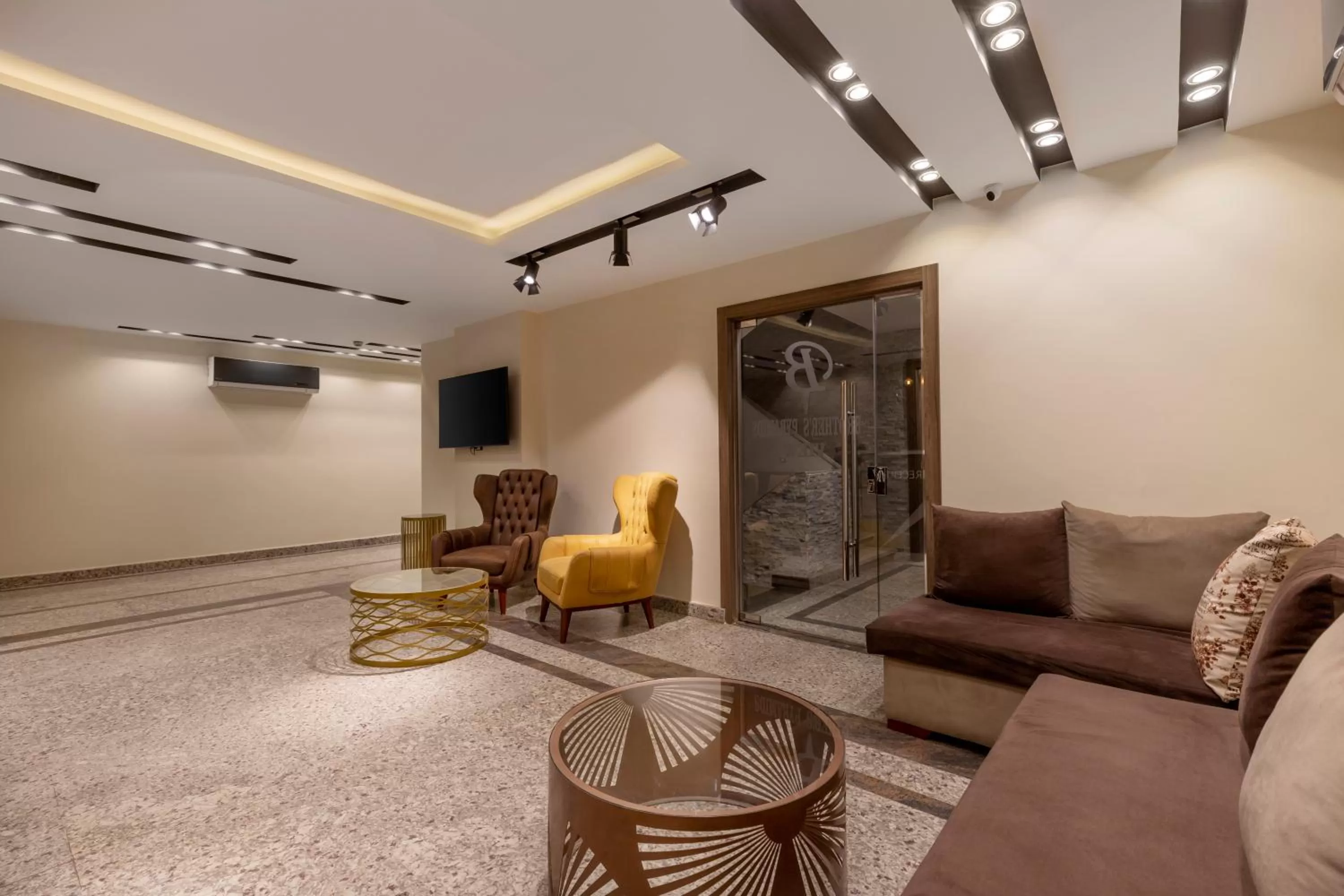 Lobby or reception in Brothers Pyramids View