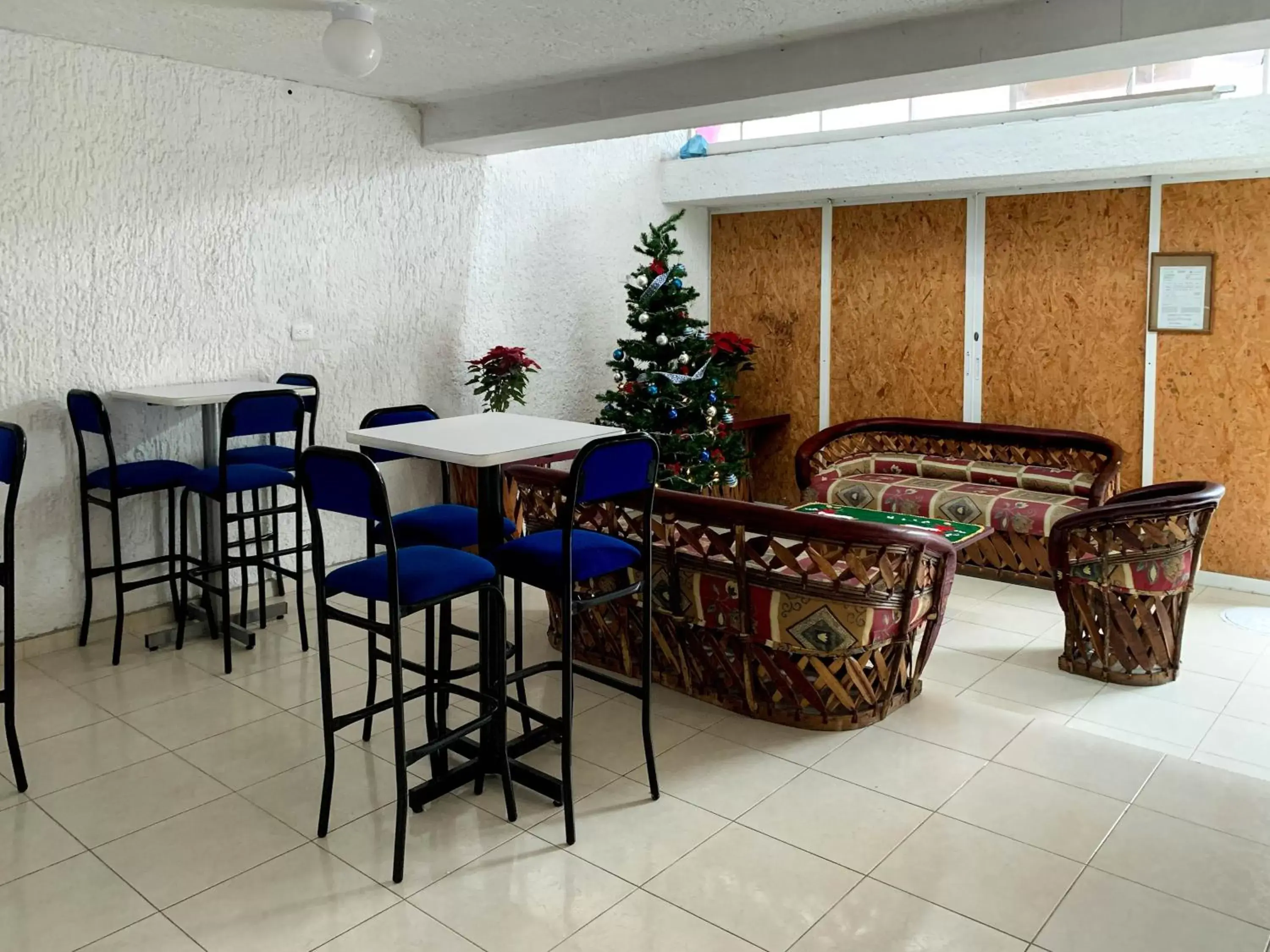 Communal lounge/ TV room in La Casa del Expositor