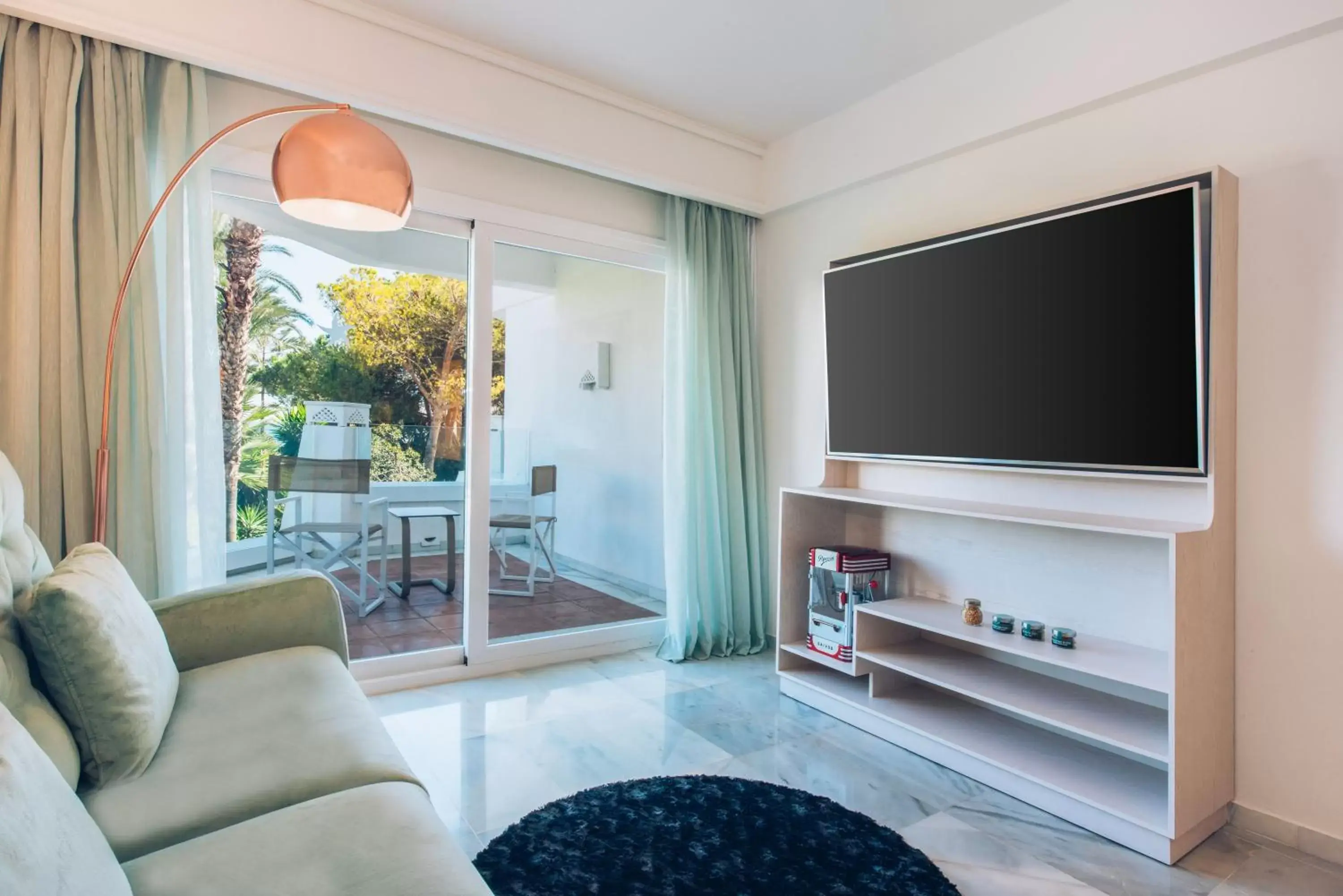 Living room, TV/Entertainment Center in Iberostar Selection Marbella Coral Beach