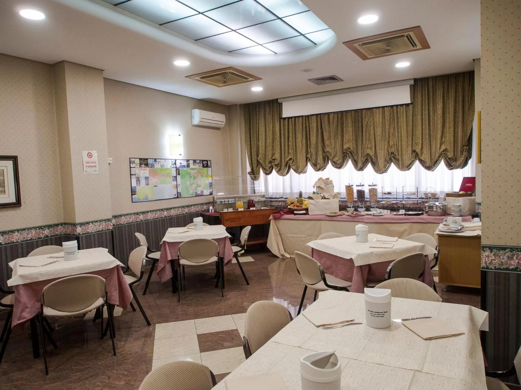 Breakfast in Hotel Kroma