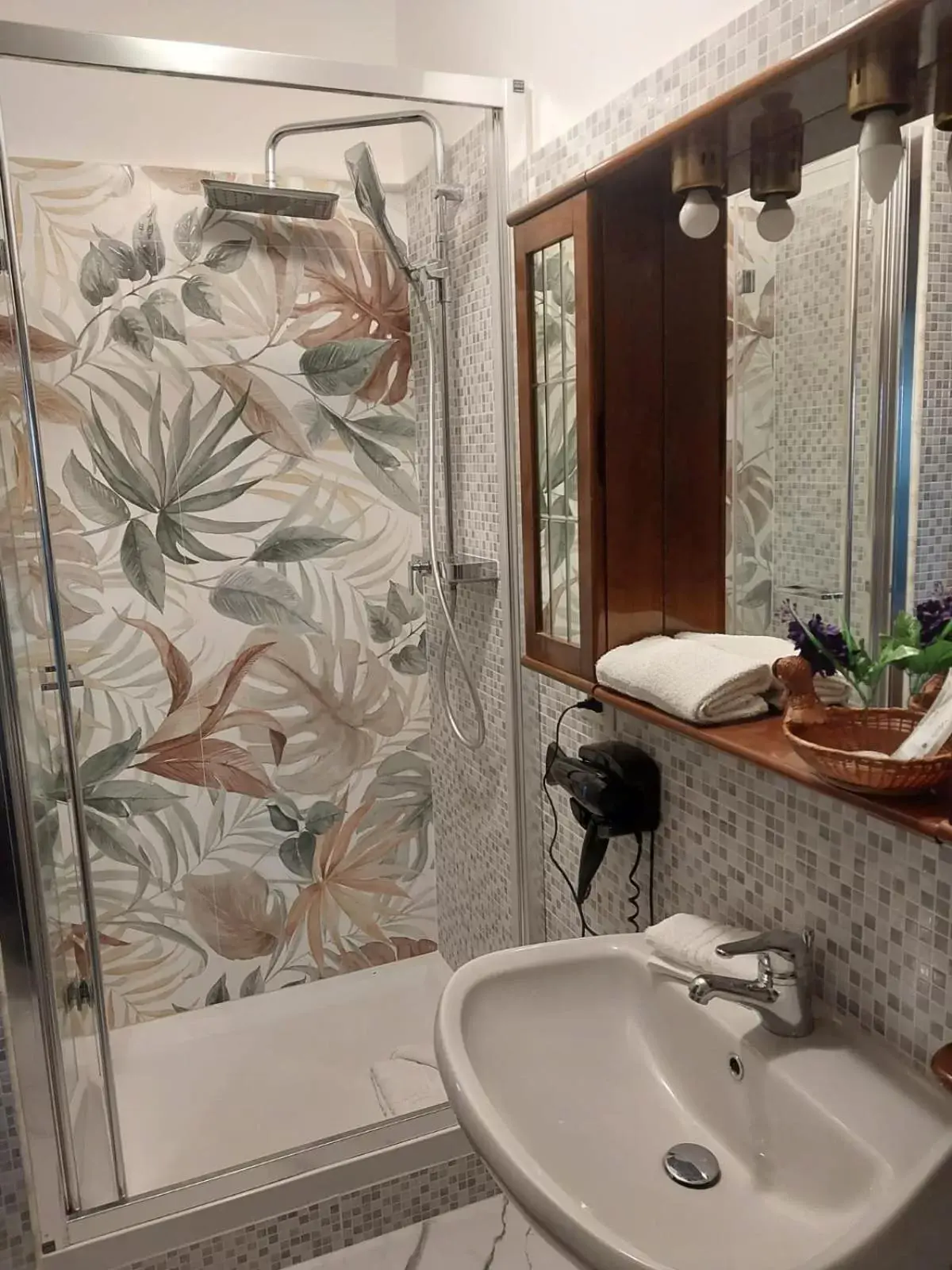 Shower, Bathroom in Appartamenti Speedy