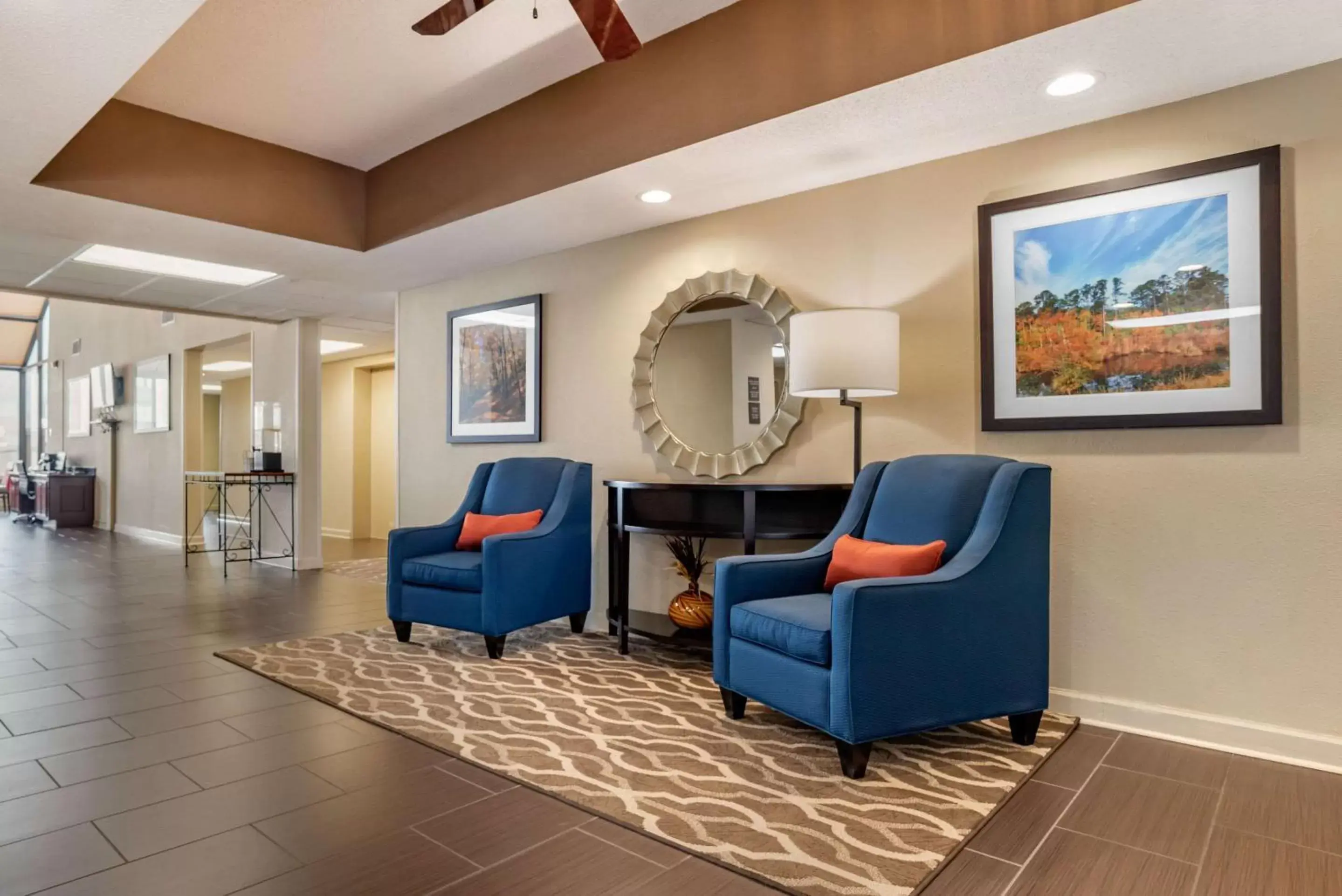 Lobby or reception, Seating Area in Comfort Inn Pearl