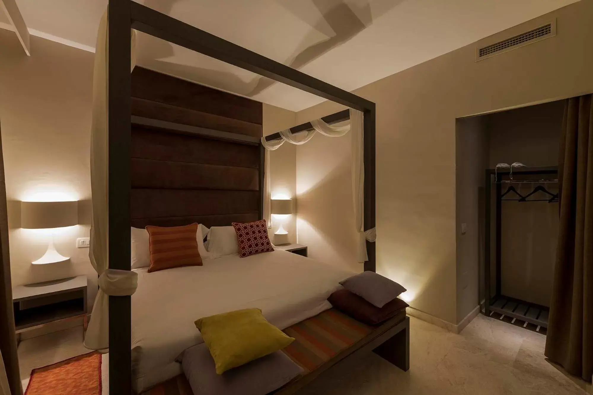 Bedroom, Bed in Tenuta San Masseo - boutique farm resort & SPA