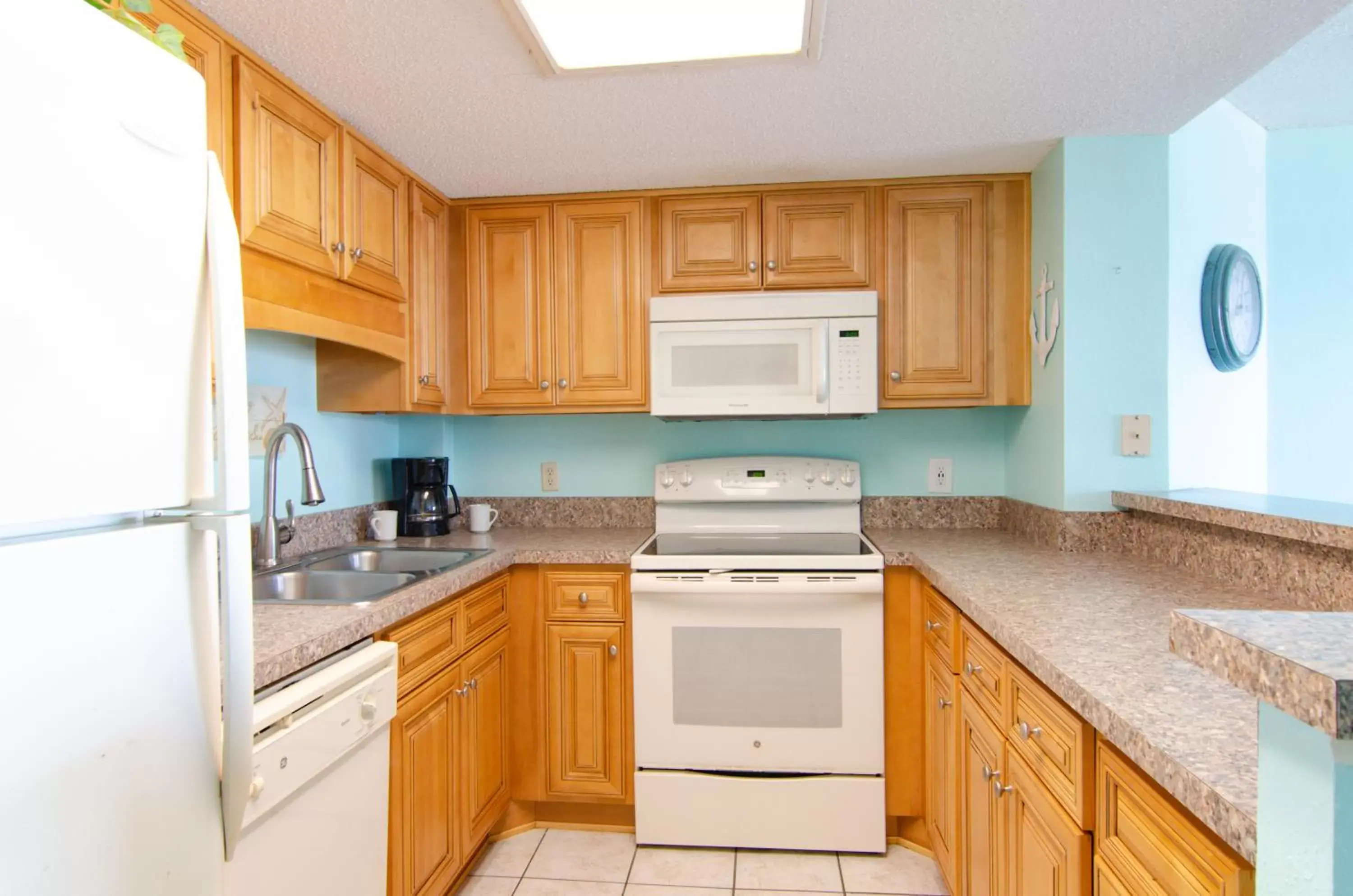 Kitchen or kitchenette, Kitchen/Kitchenette in Forest Dunes Resort